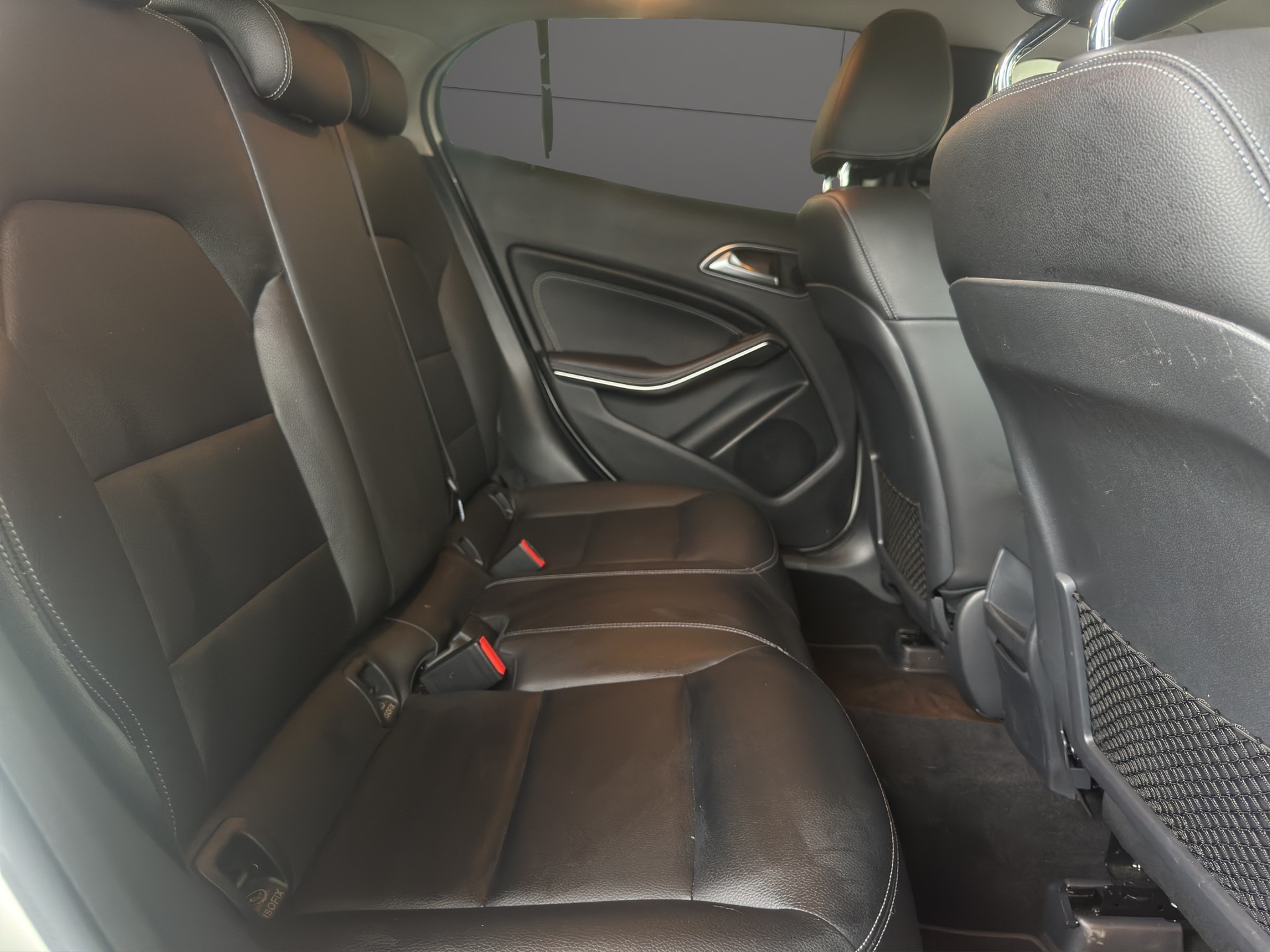 MERCEDES-BENZ GLA 200 CDI Urban 4Matic 7G-DCT-image-12