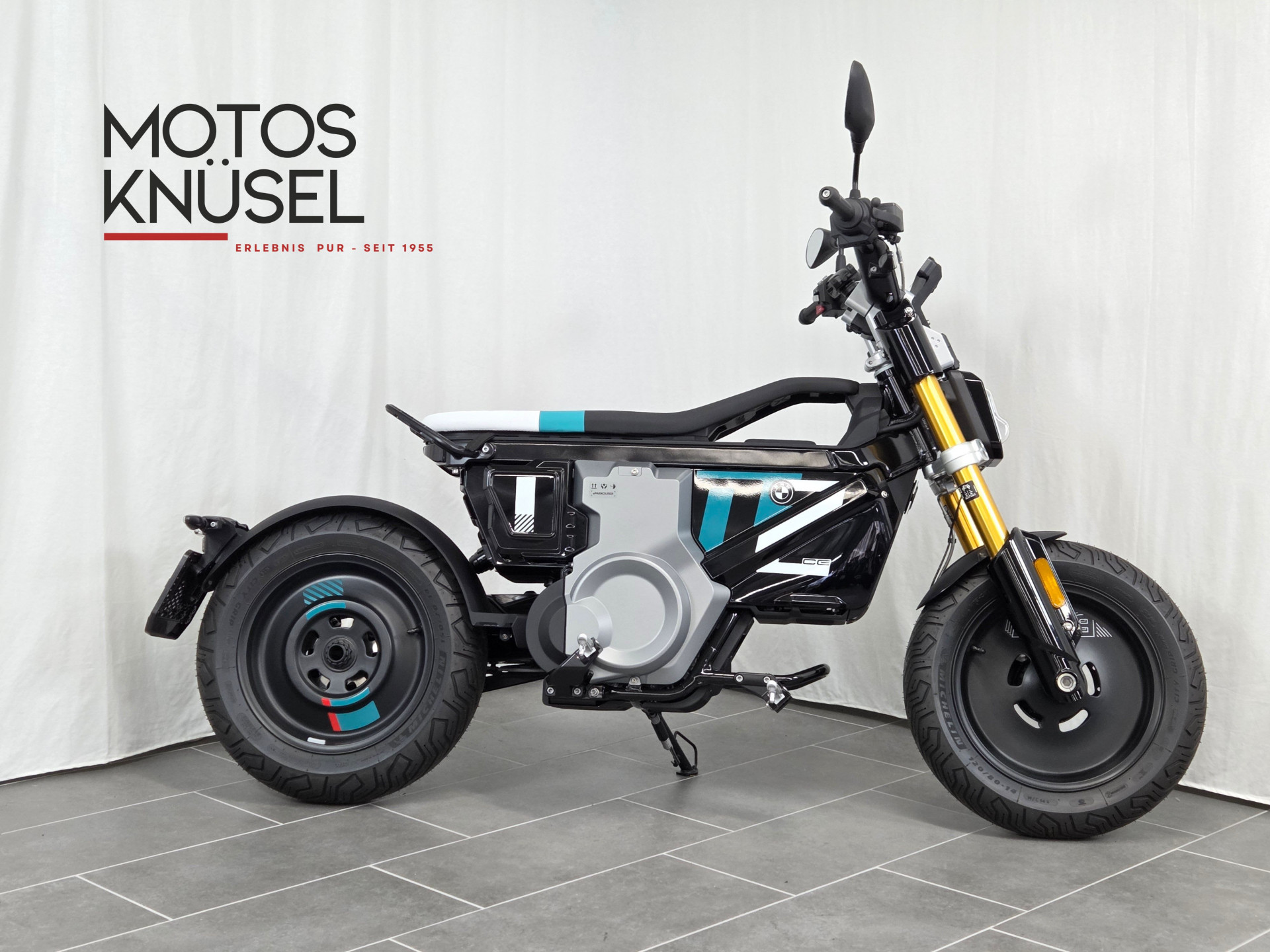 BMW CE 02-image-0