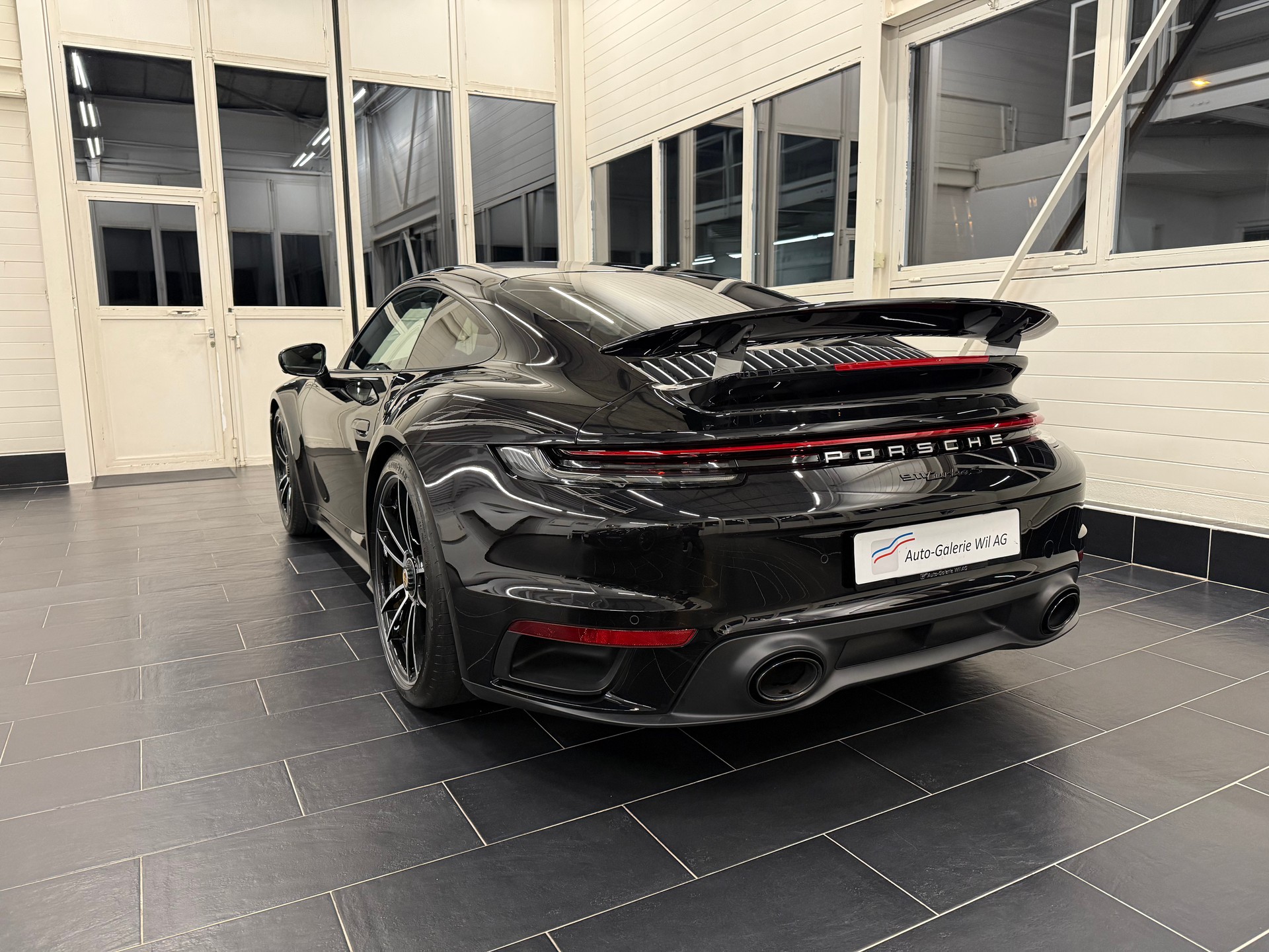 PORSCHE 911 Turbo S PDK-image-6
