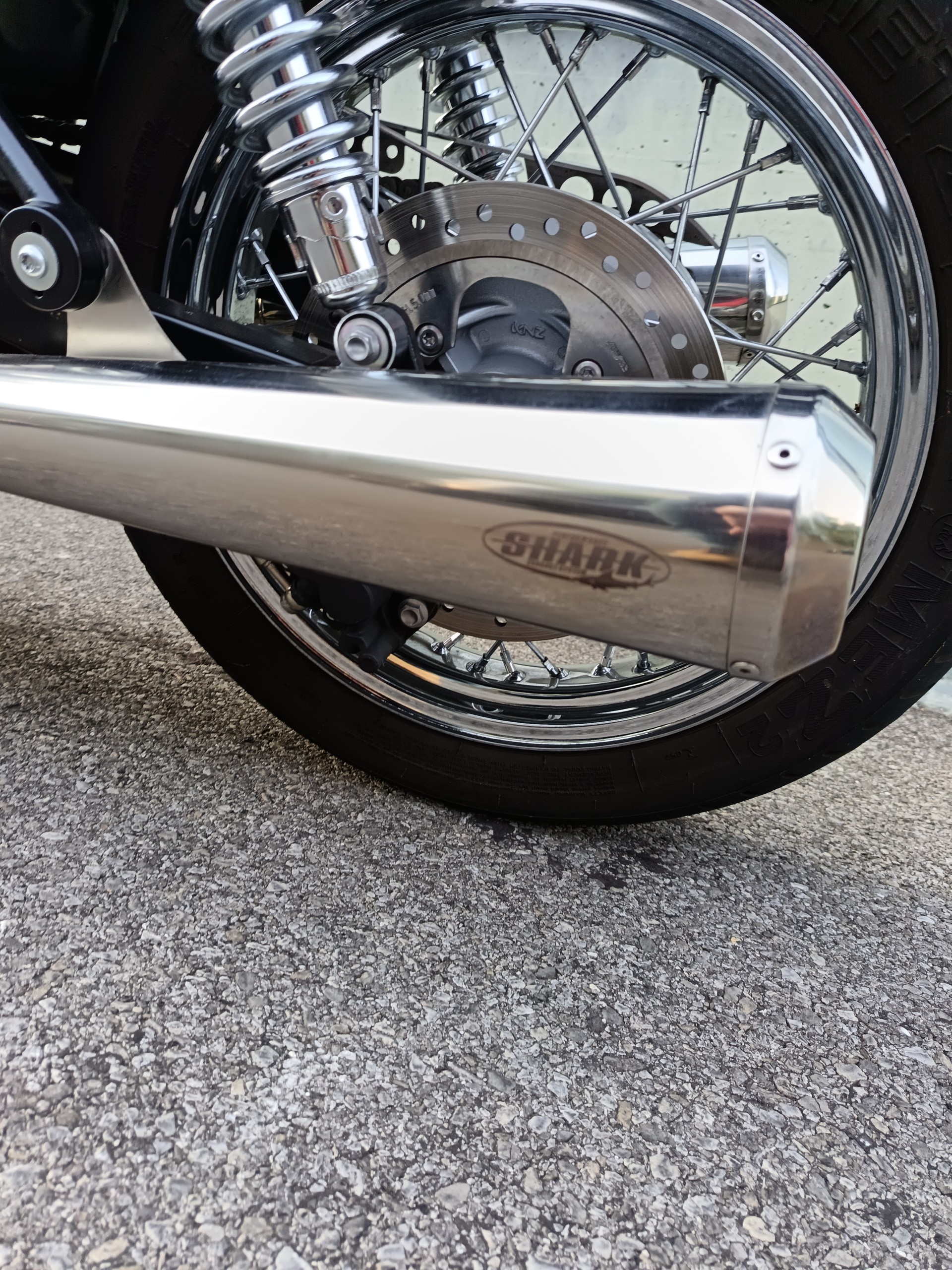 TRIUMPH Bonneville 900 i T 100-image-9