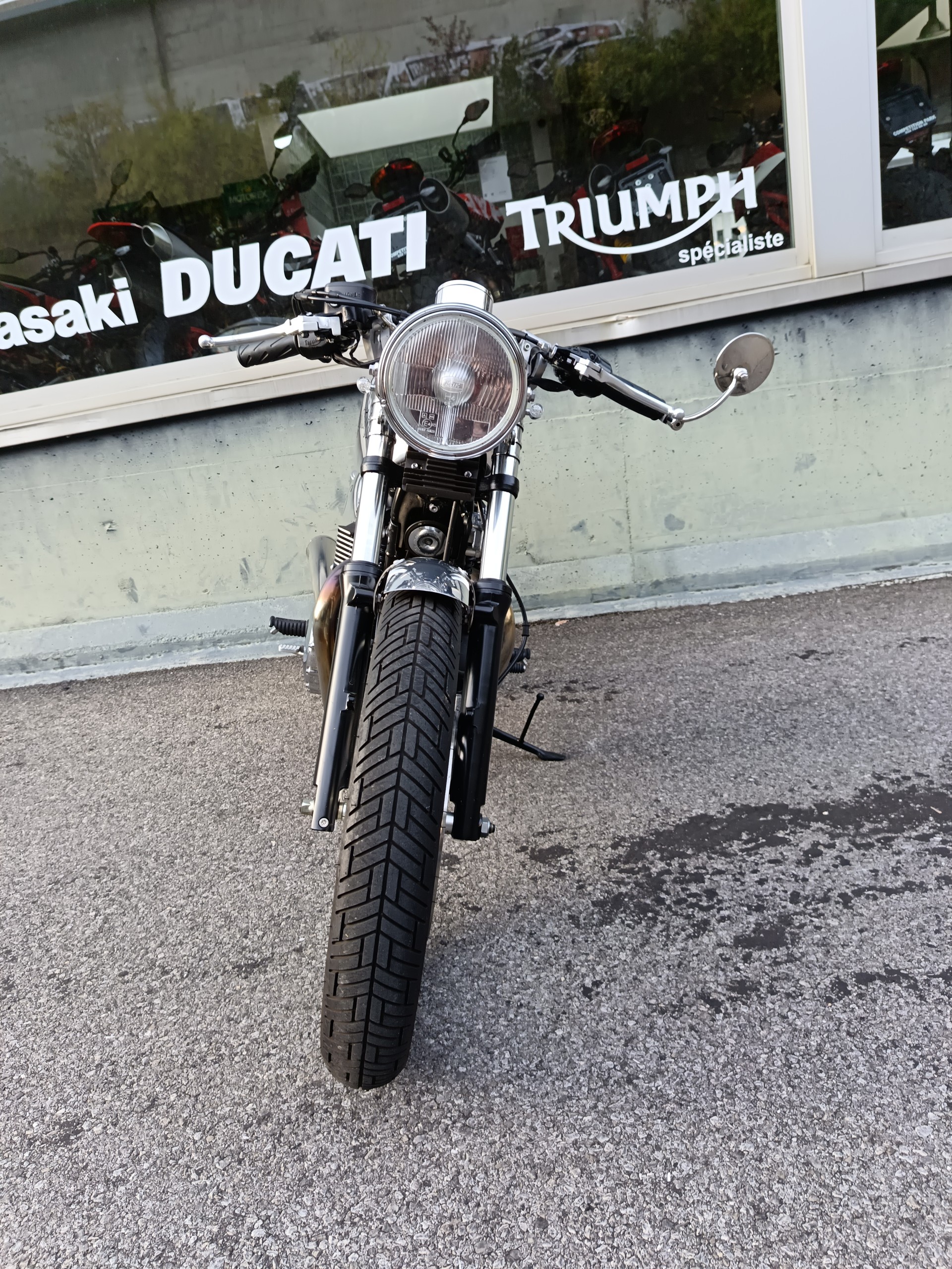 TRIUMPH Bonneville 900 i T 100-image-3