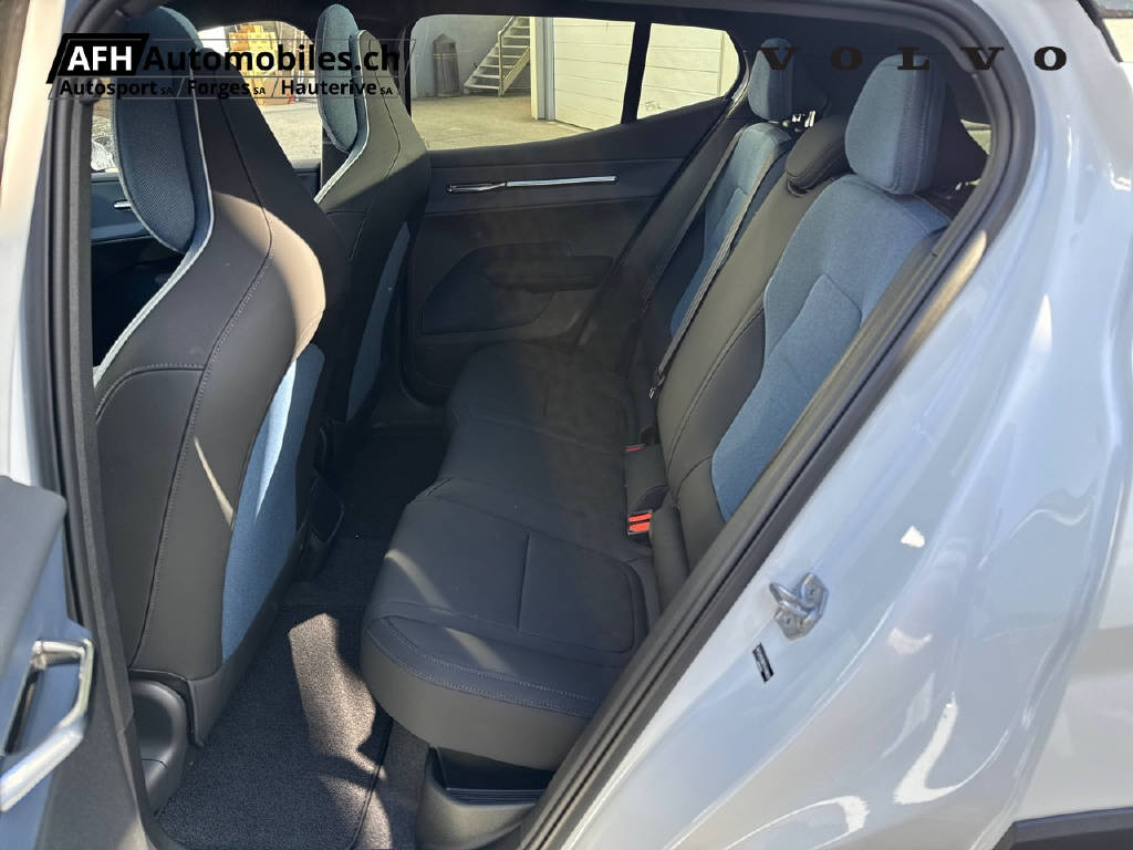 VOLVO EX 30 CC E60 Twin Performance AWD-image-9