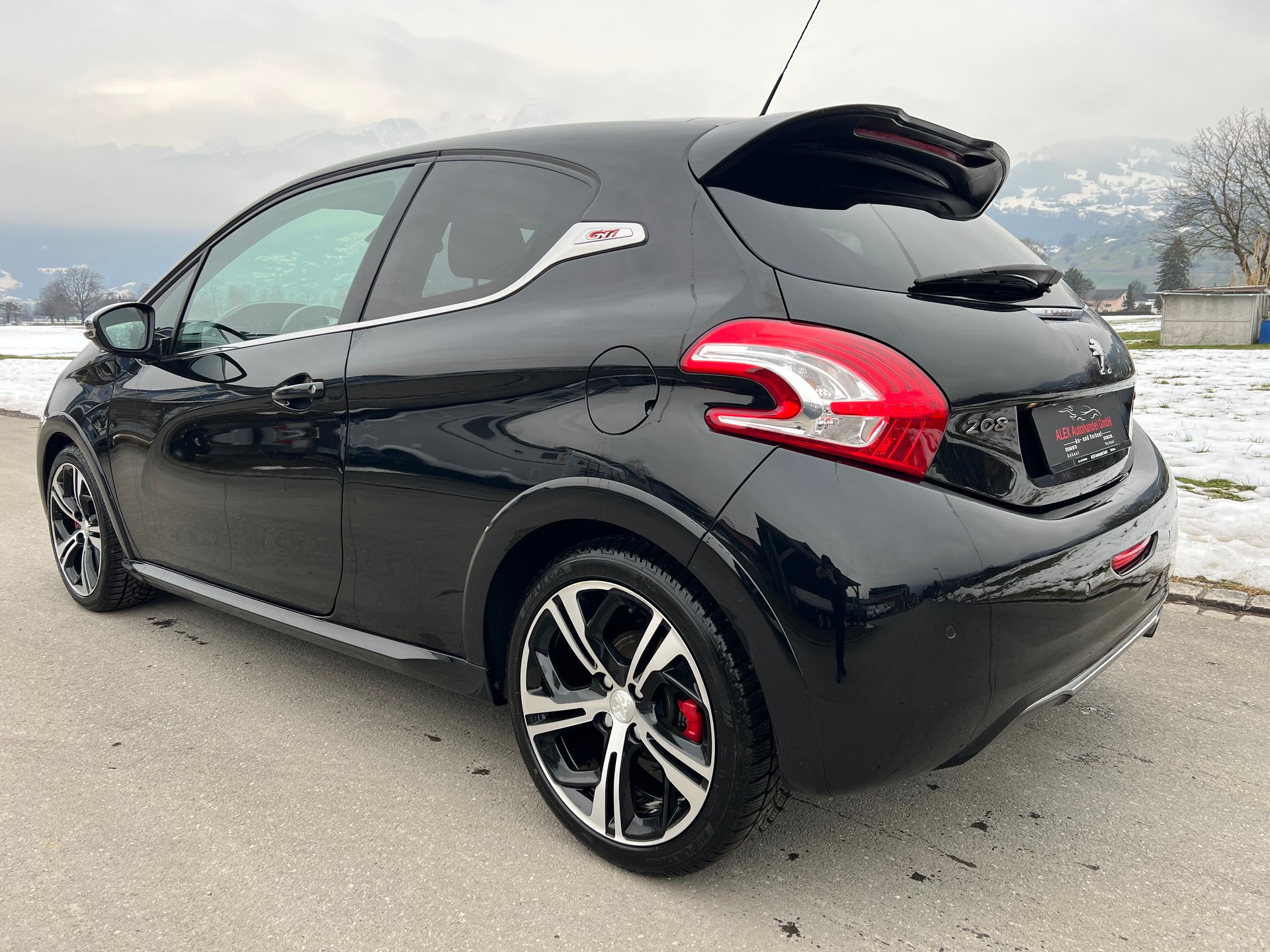 PEUGEOT 208 1.6 Turbo GTi-image-3