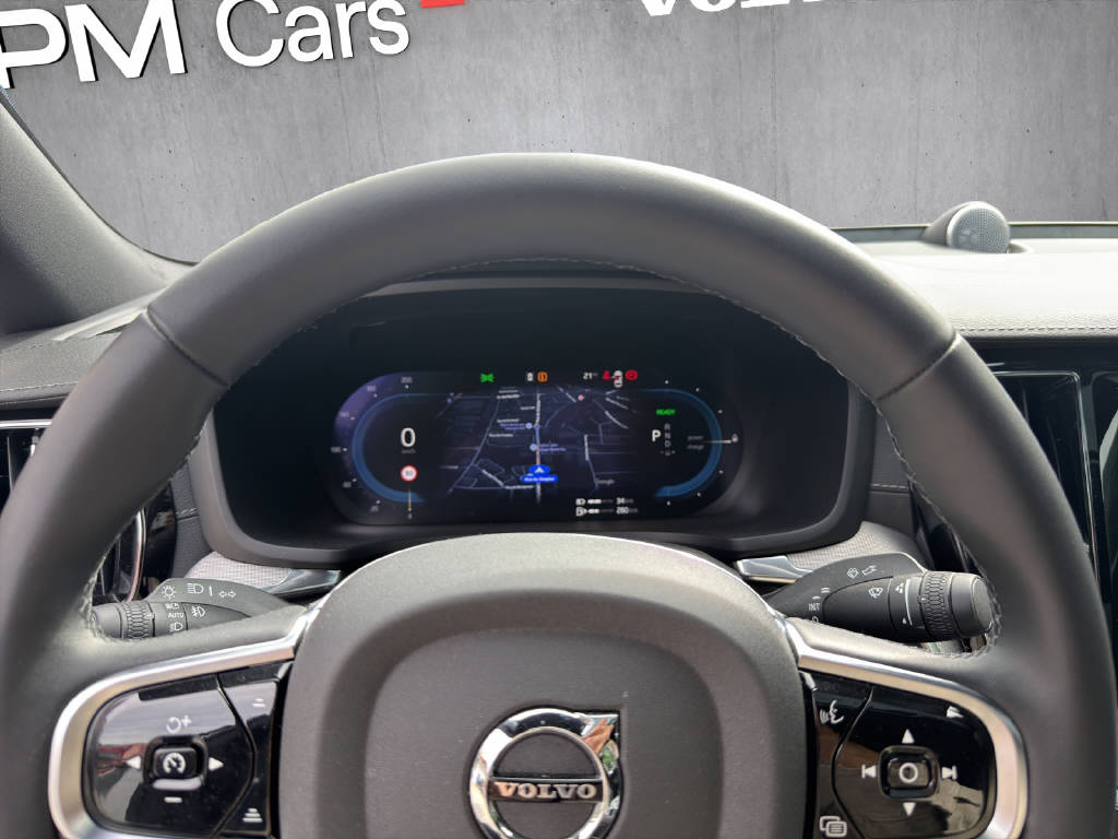 VOLVO S60 2.0 T8 TE Ultimate Dark eAWD-image-10