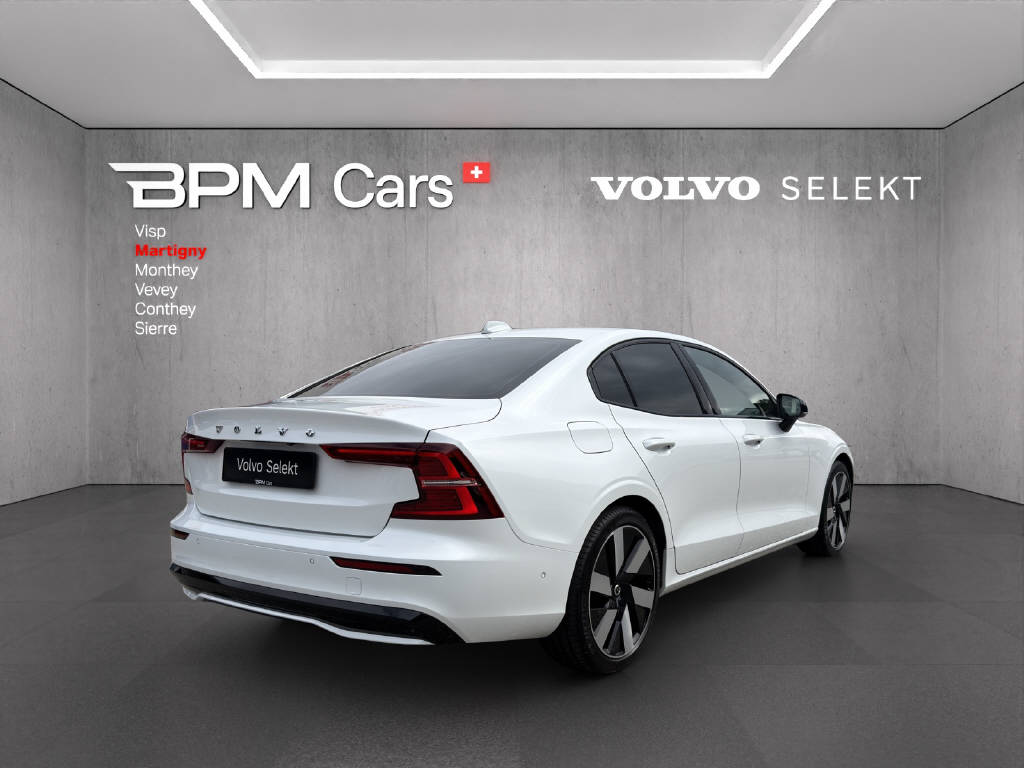 VOLVO S60 2.0 T8 TE Ultimate Dark eAWD-showroom-element-3