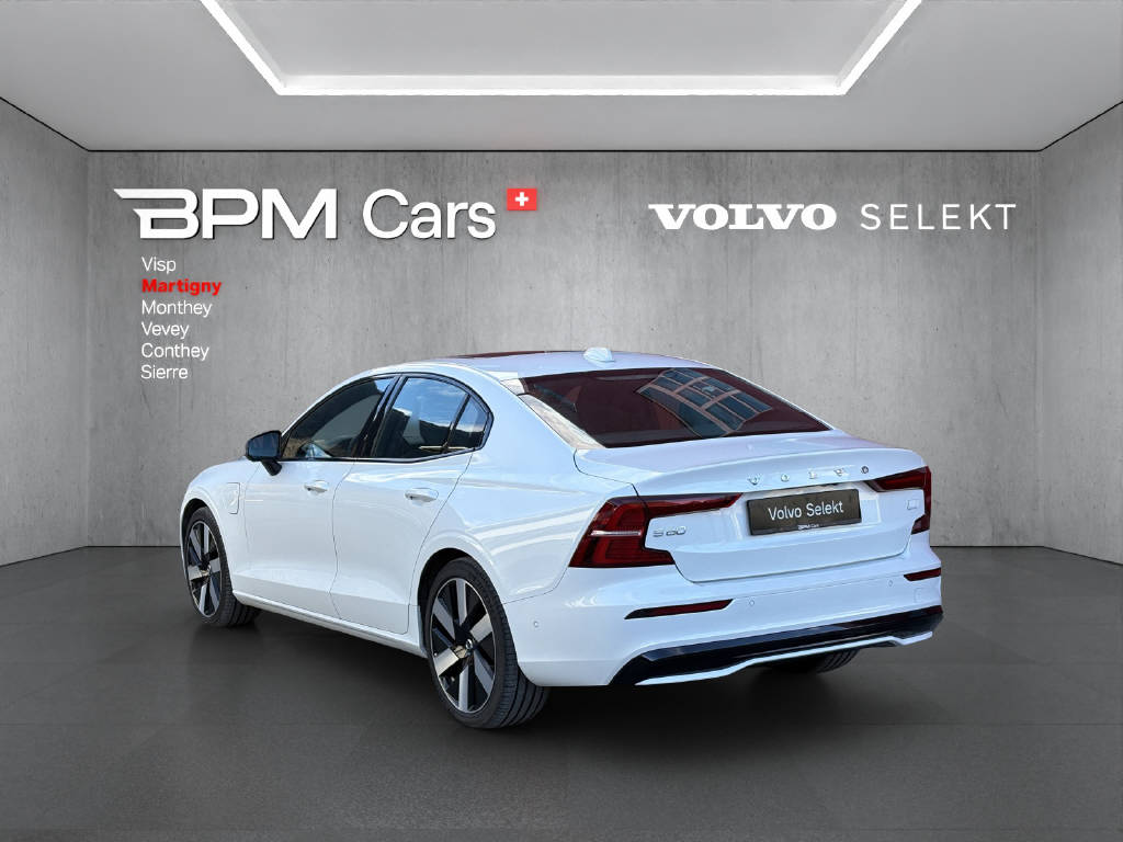 VOLVO S60 2.0 T8 TE Ultimate Dark eAWD-image-5