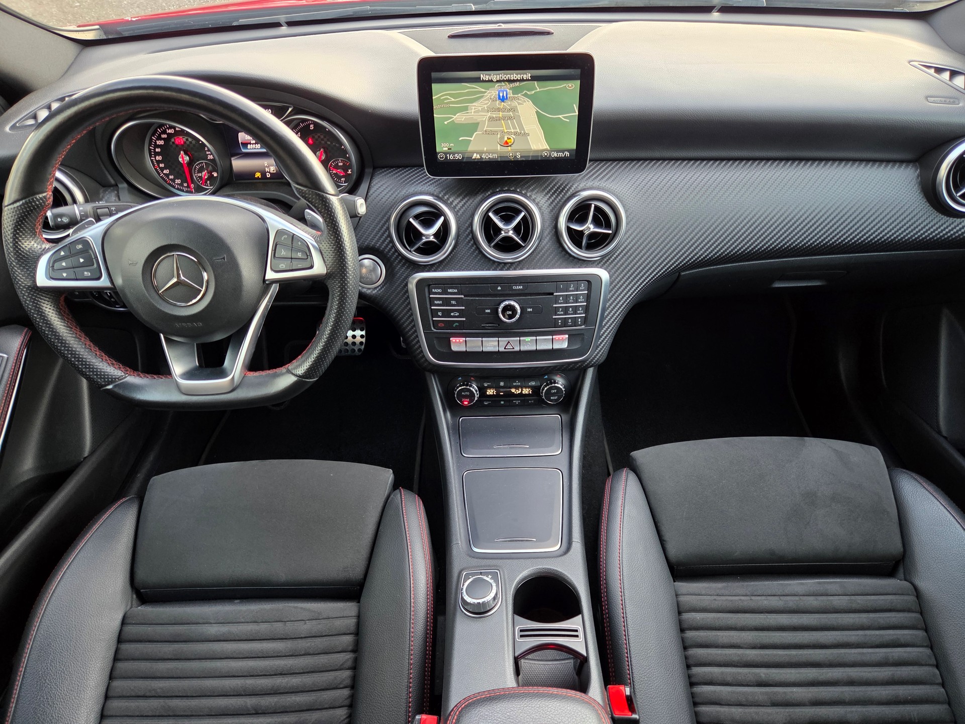 MERCEDES-BENZ A 250 Active Star 4Matic 7G-DCT-image-12