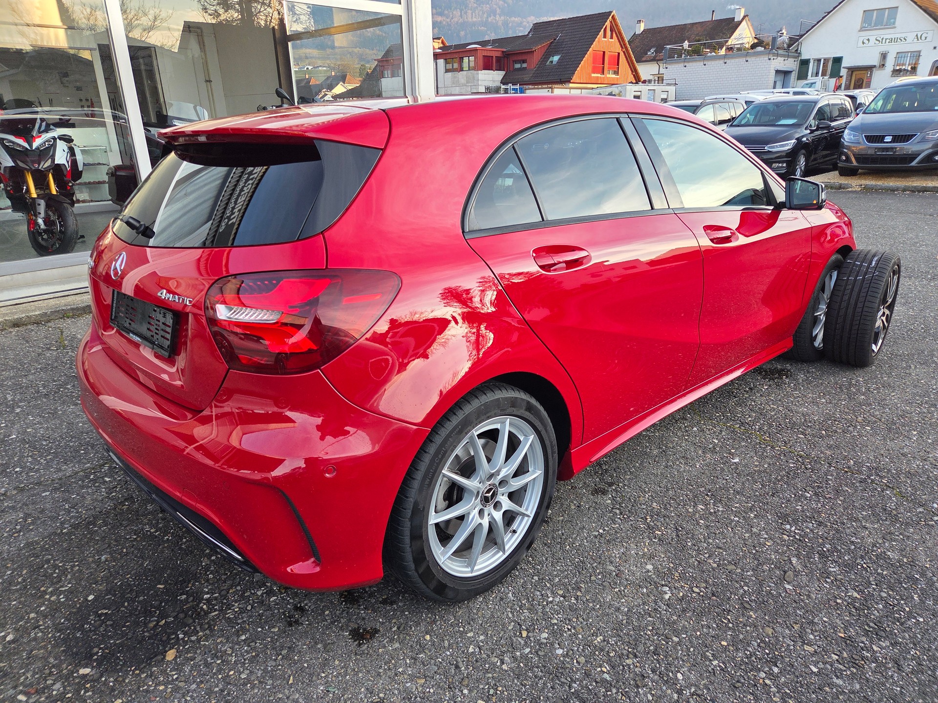 MERCEDES-BENZ A 250 Active Star 4Matic 7G-DCT-image-5