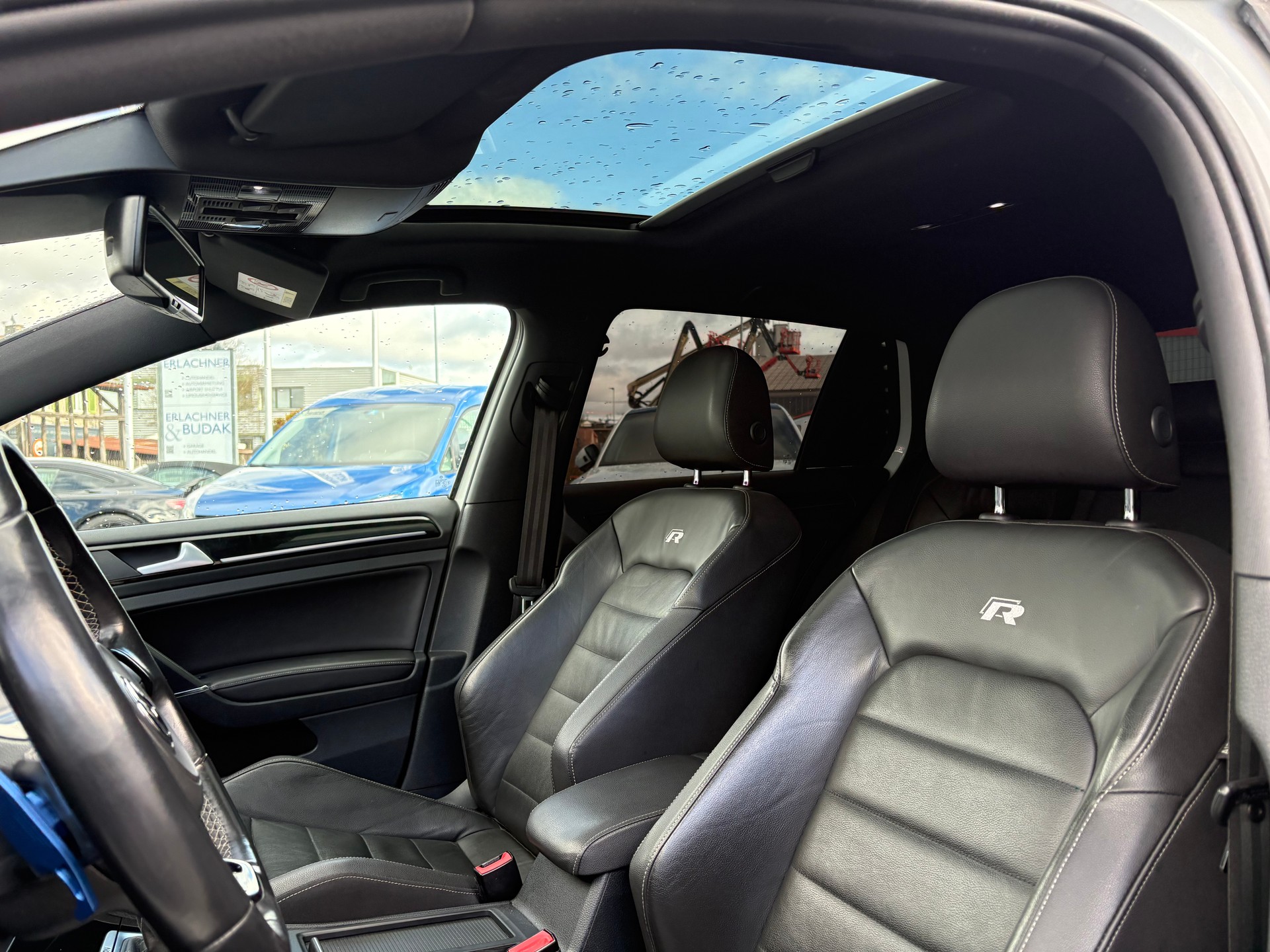 VW Golf 2.0 TSI R 4Motion DSG-image-10