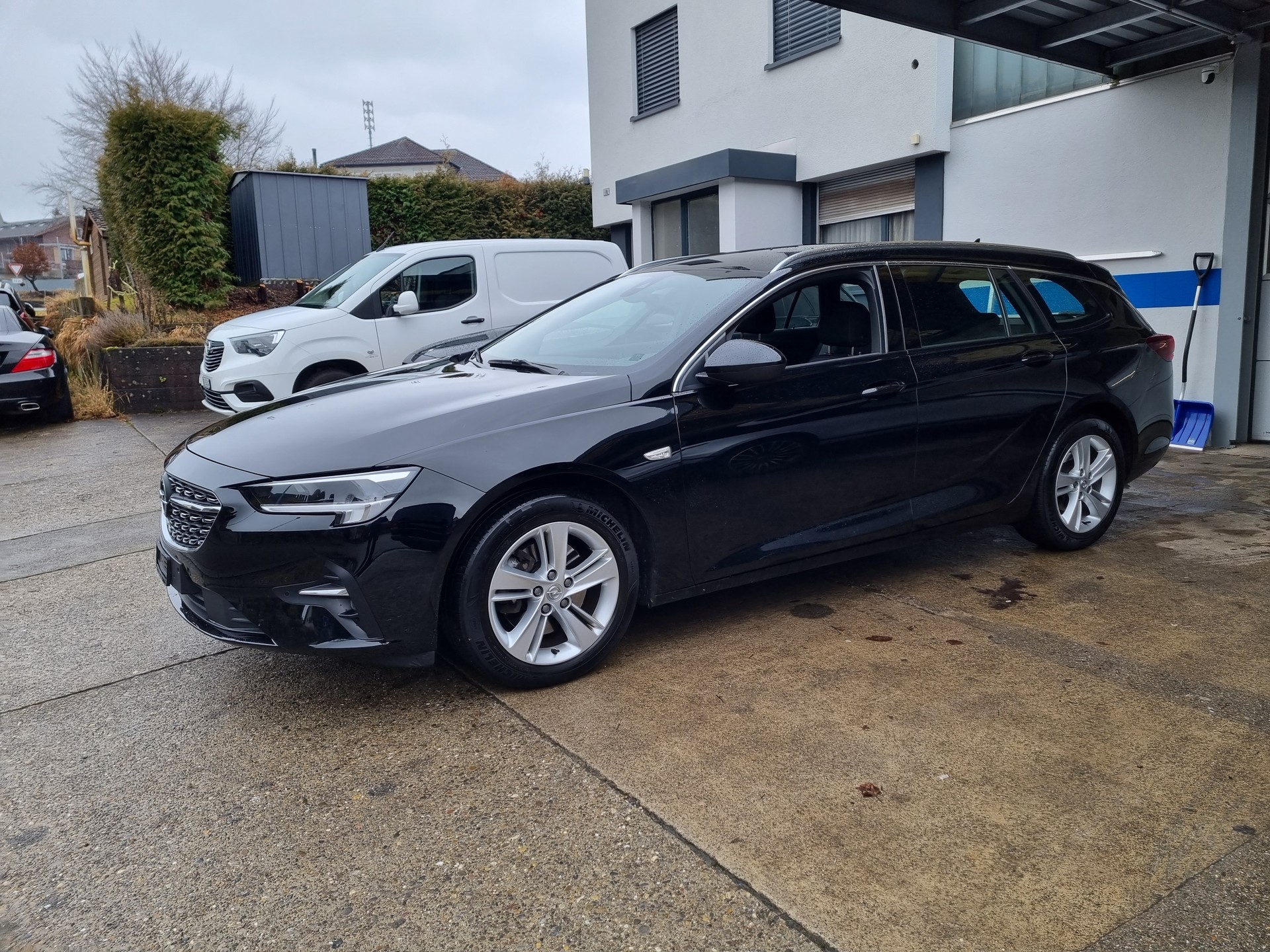 OPEL Insignia 1.5 CDTI Sports Tourer Elegance Automatic-image-1