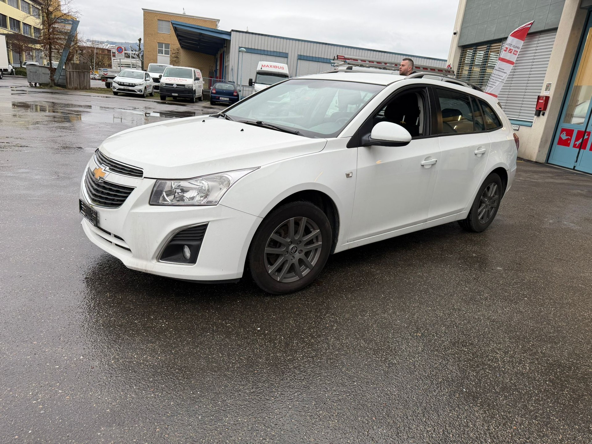 CHEVROLET Cruze Station Wagon 1.7 VCDi LT-showroom-element-1