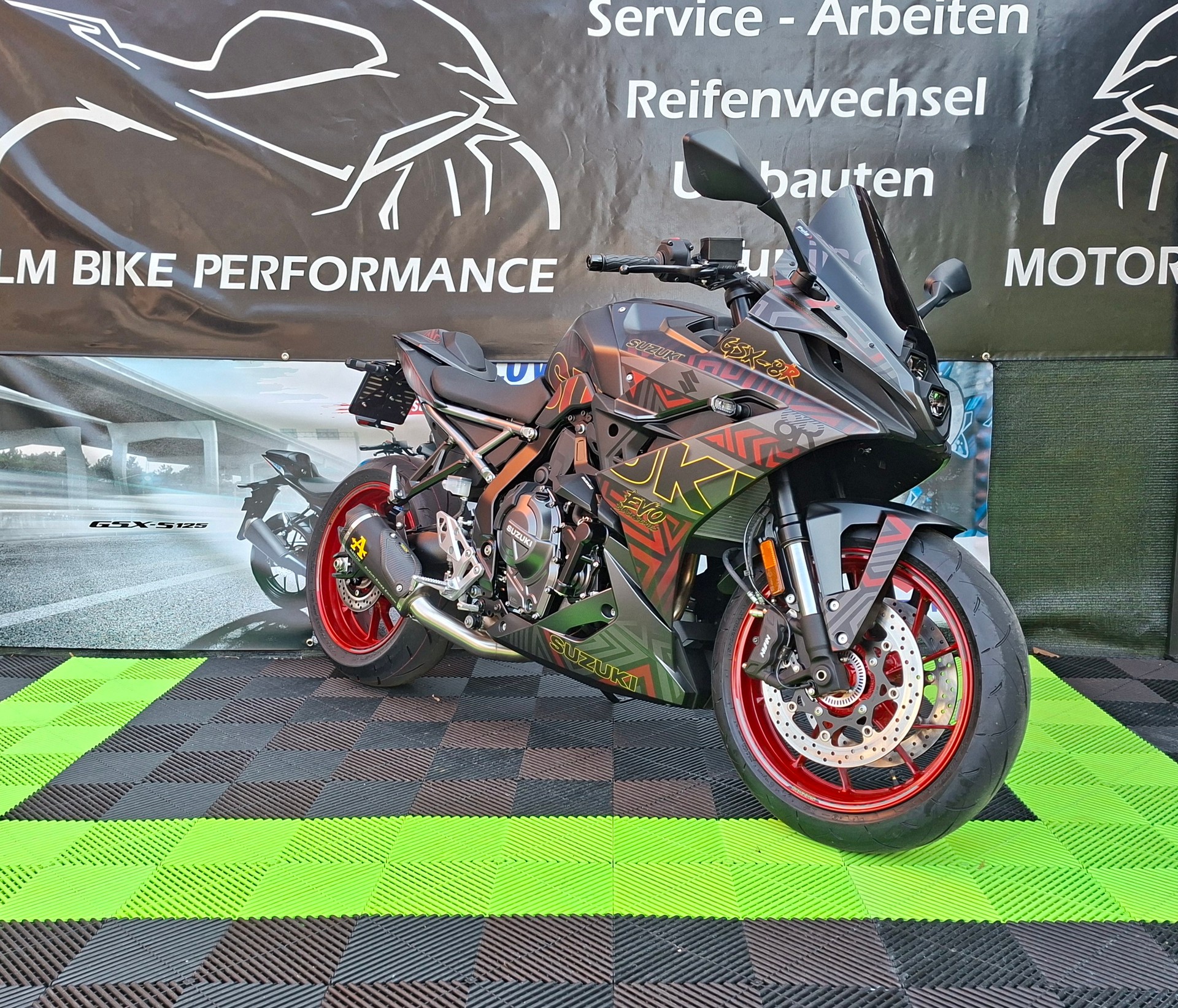 SUZUKI GSX 8 R EVO (35kW)-image-3