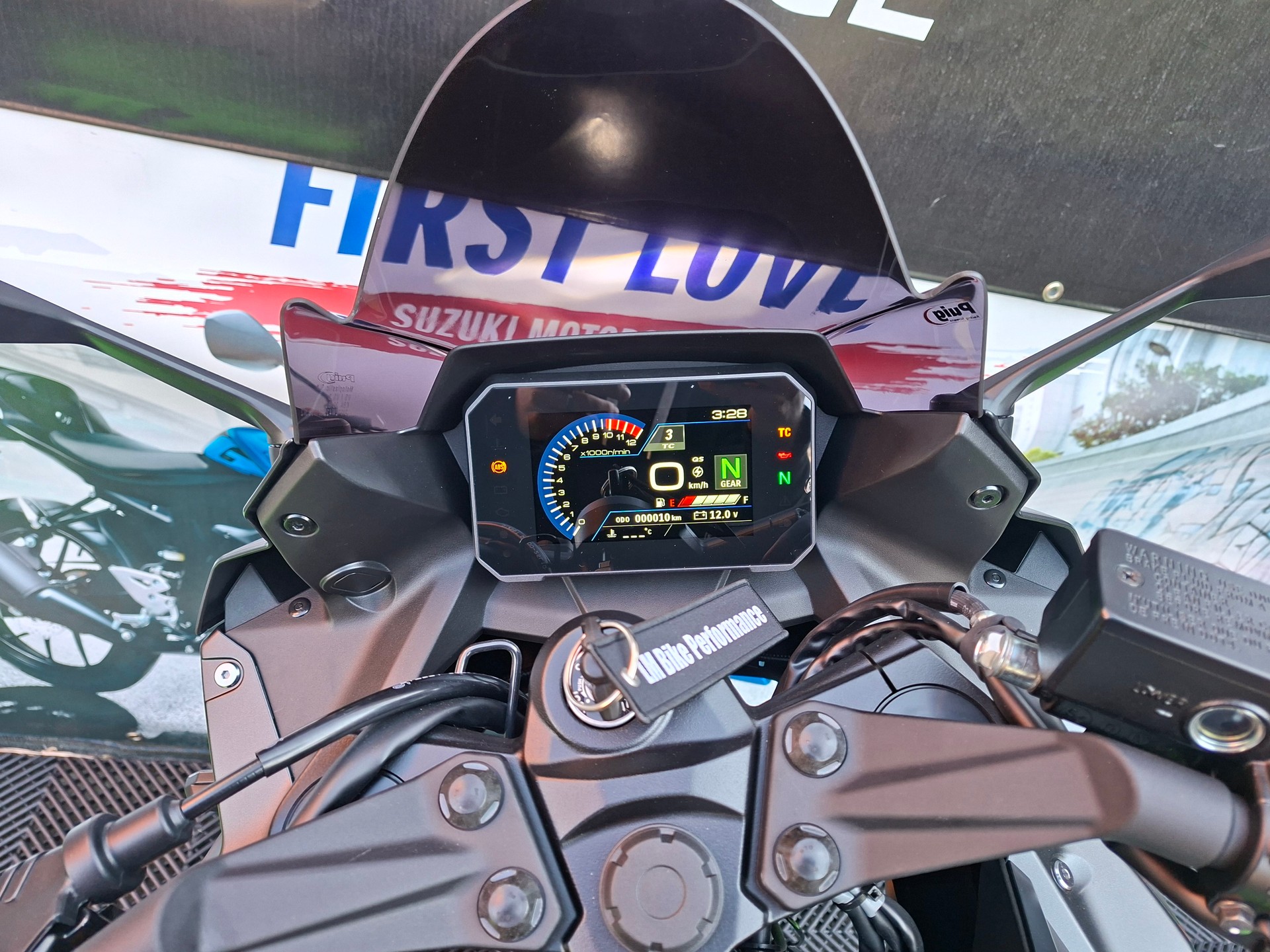SUZUKI GSX 8 R EVO (35kW)-image-11