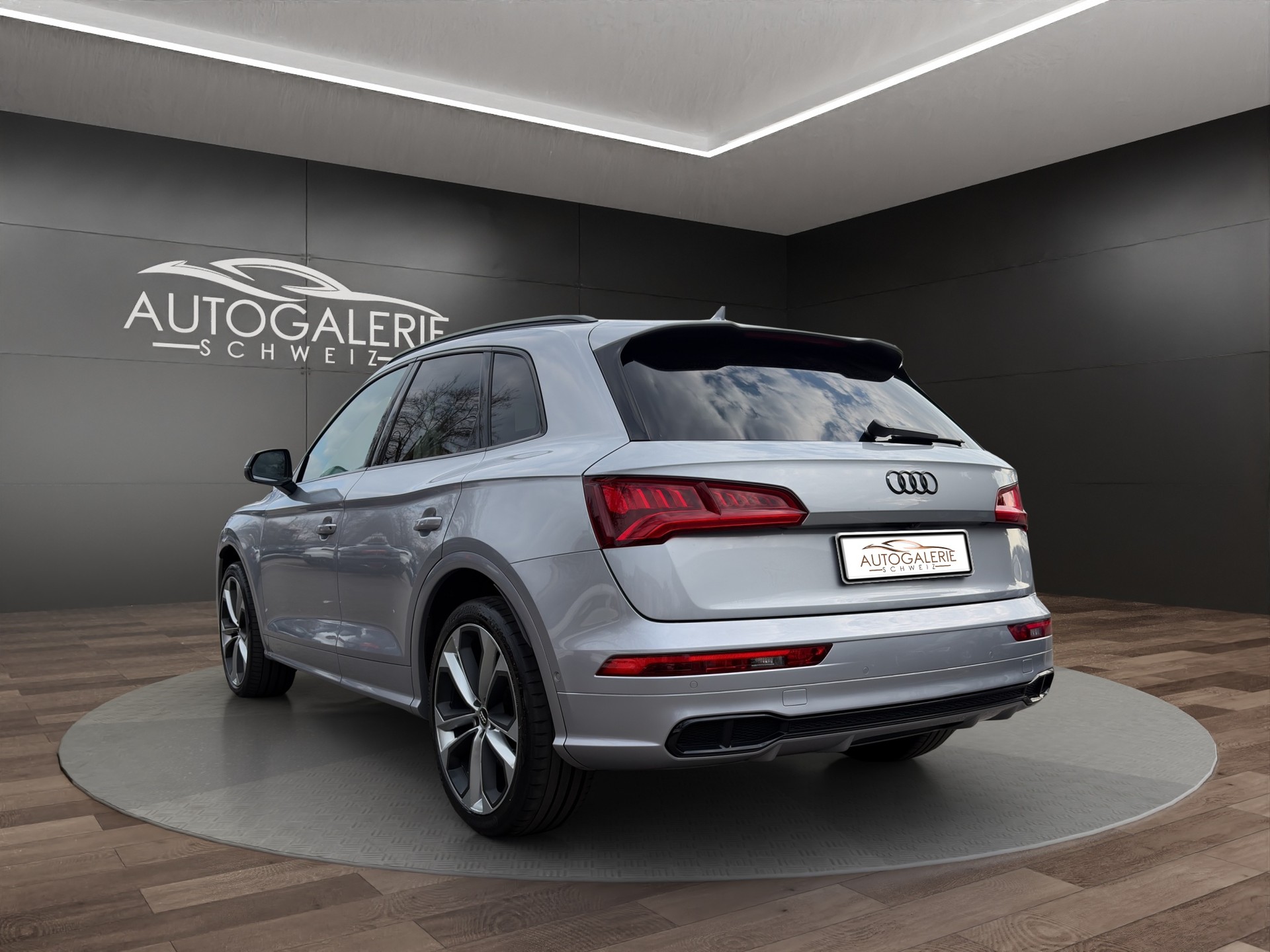 AUDI SQ5 TDI quattro | CH | Sportsitz Plus | Panorama | Black Paket | HeadUp | Bang & Olufsen | Feinnappa | AHK-showroom-element-2