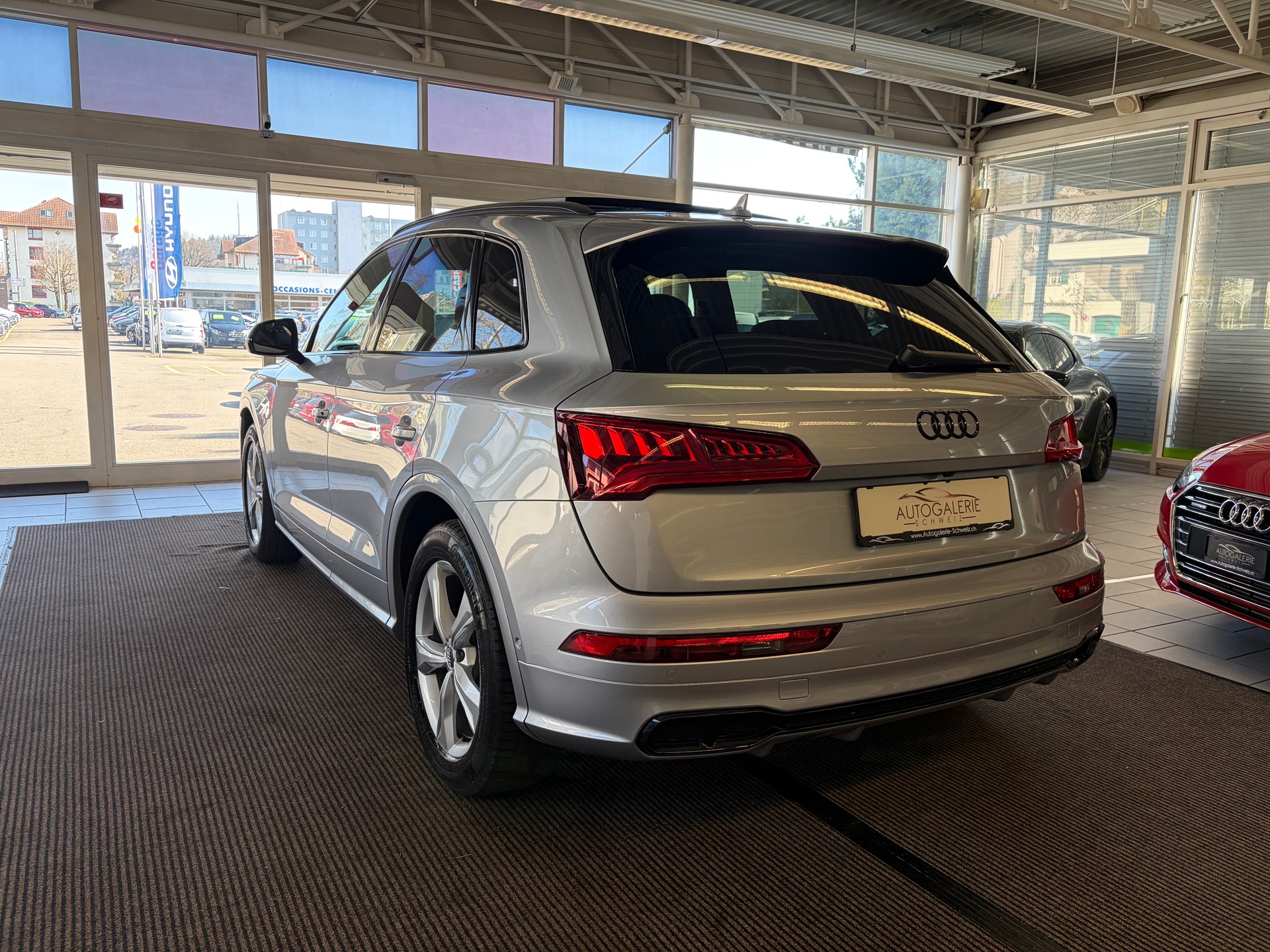 AUDI SQ5 TDI quattro | CH | Sportsitz Plus | Panorama | Black Paket | HeadUp | Bang & Olufsen | Feinnappa | AHK-image-10