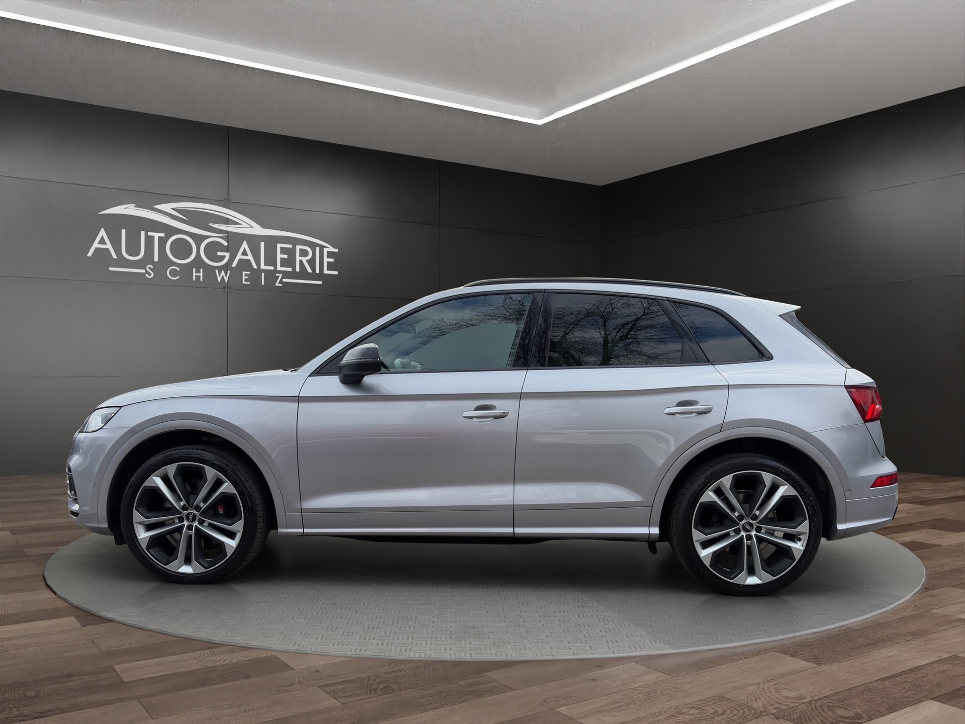 AUDI SQ5 TDI quattro | CH | Sportsitz Plus | Panorama | Black Paket | HeadUp | Bang & Olufsen | Feinnappa | AHK-showroom-element-1