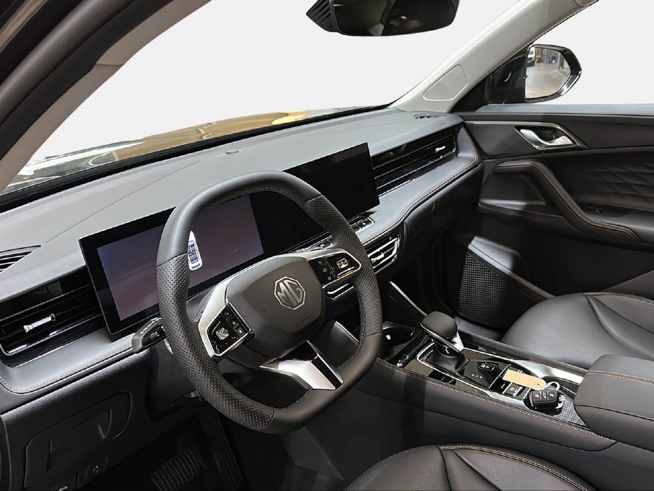 MG HS 1.5 Hybrid Luxury-image-14