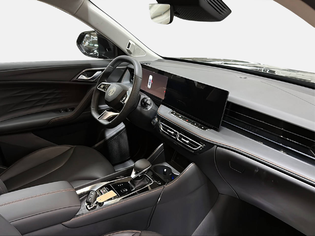 MG HS 1.5 Hybrid Luxury-image-12