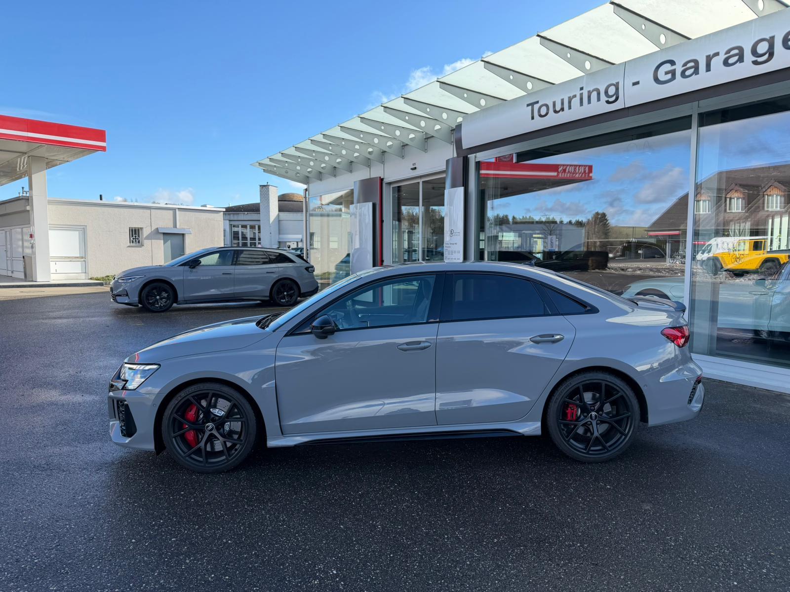 AUDI RS3 Limousine 2.5 TSI quattro S-tronic-showroom-element-1