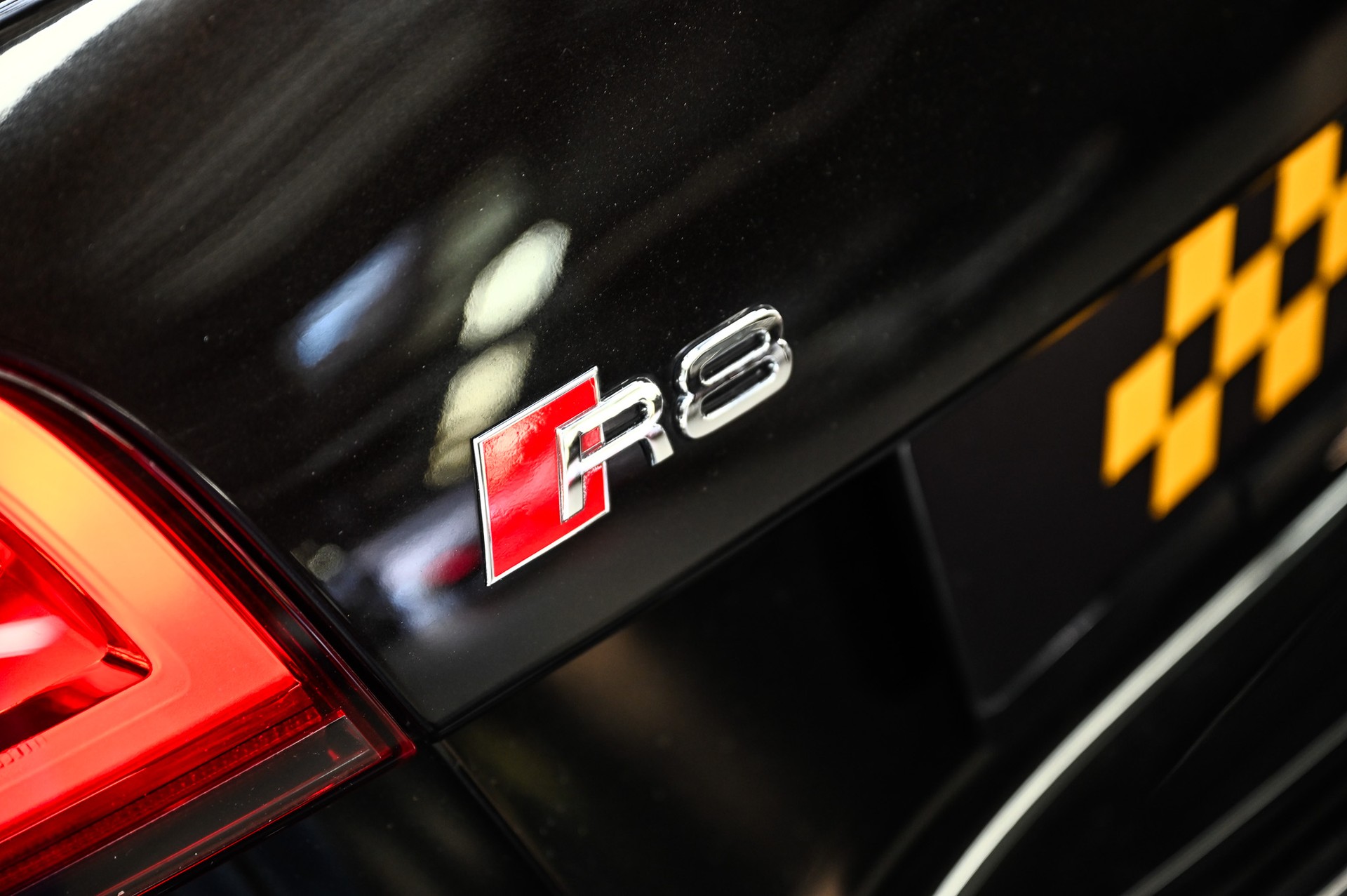 AUDI R8 Spyder 5.2 FSI V10 quattro-image-20