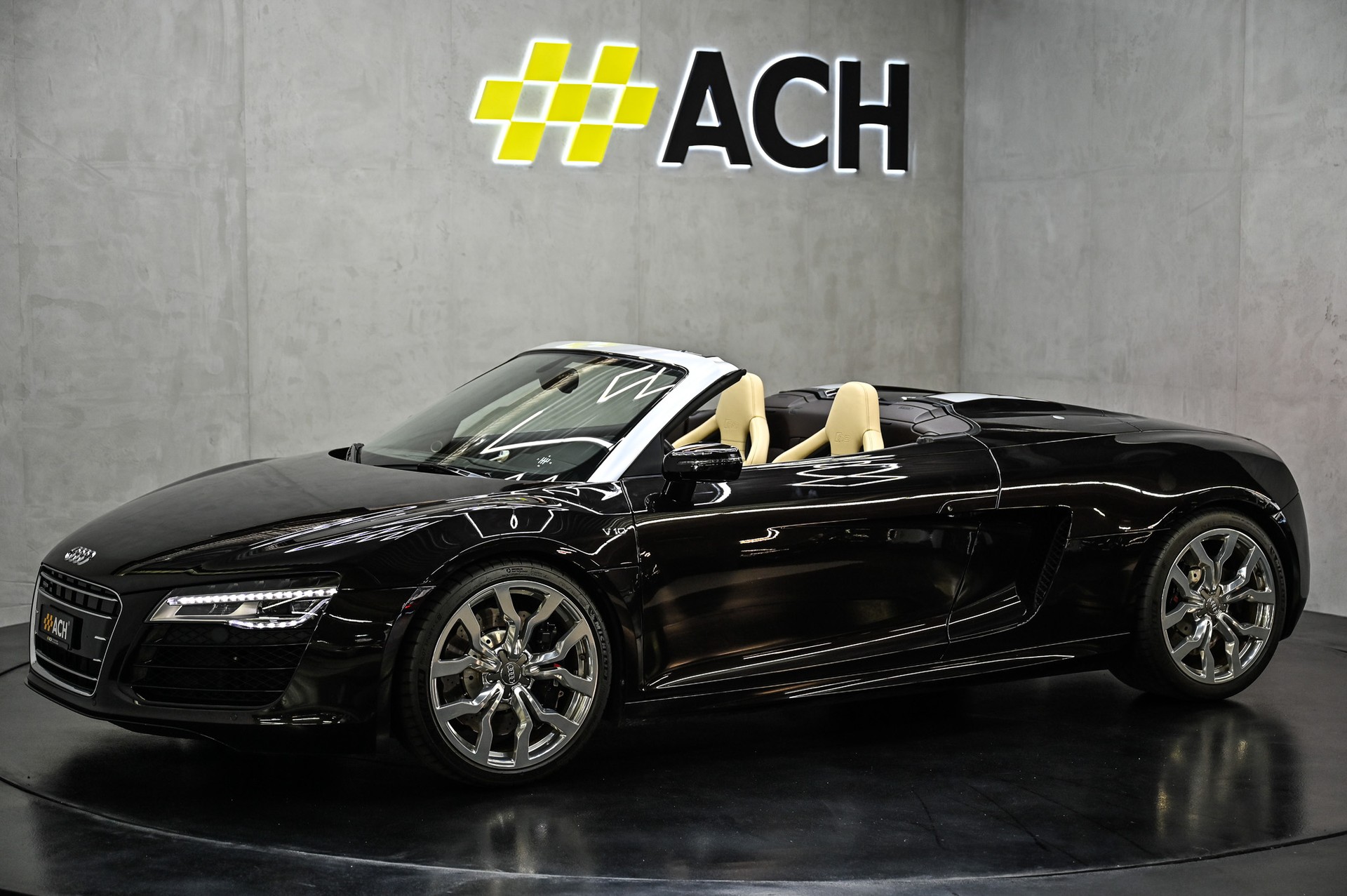 AUDI R8 Spyder 5.2 FSI V10 quattro-image-6