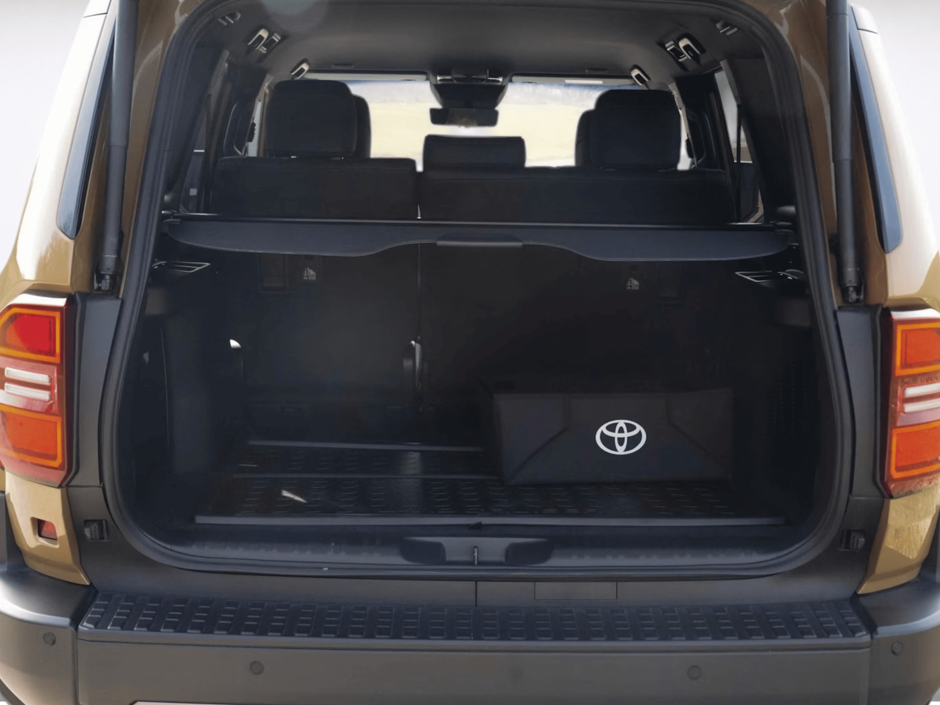 TOYOTA Land Cruiser 2.8TD First Edition-image-15