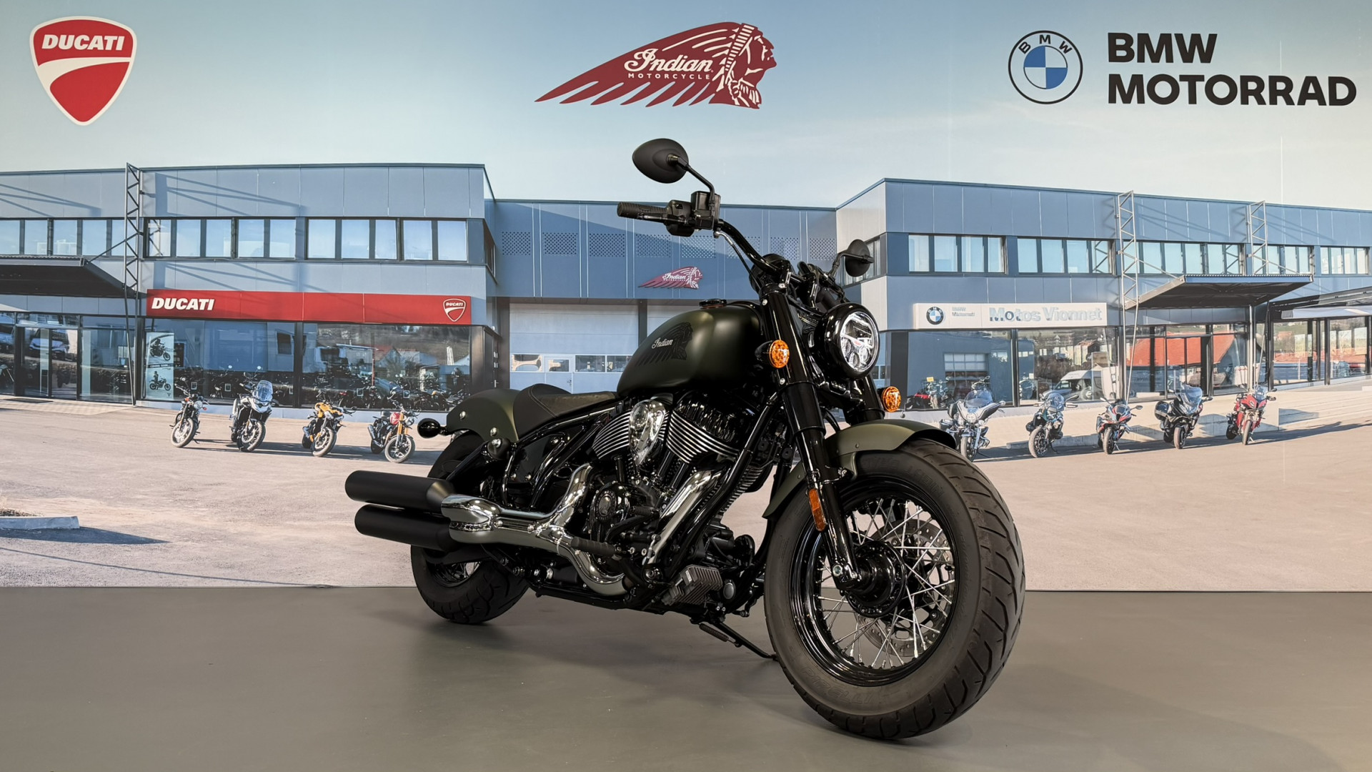 INDIAN Chief Bobber Dark Horse