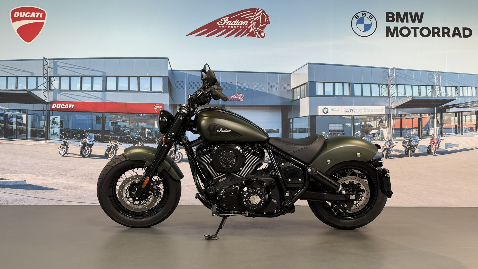 INDIAN Chief Bobber Dark Horse-showroom-element-3