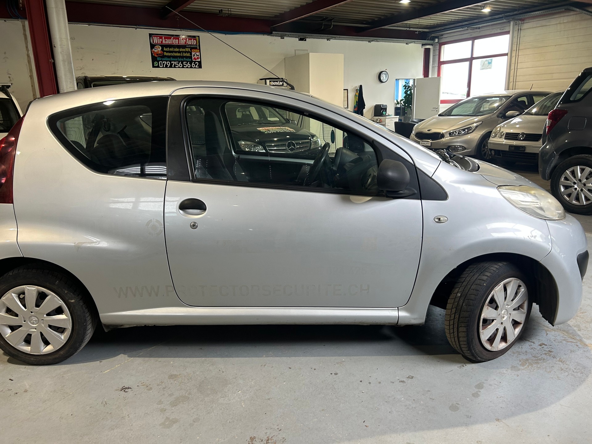 PEUGEOT 107 1.0 Active-image-5