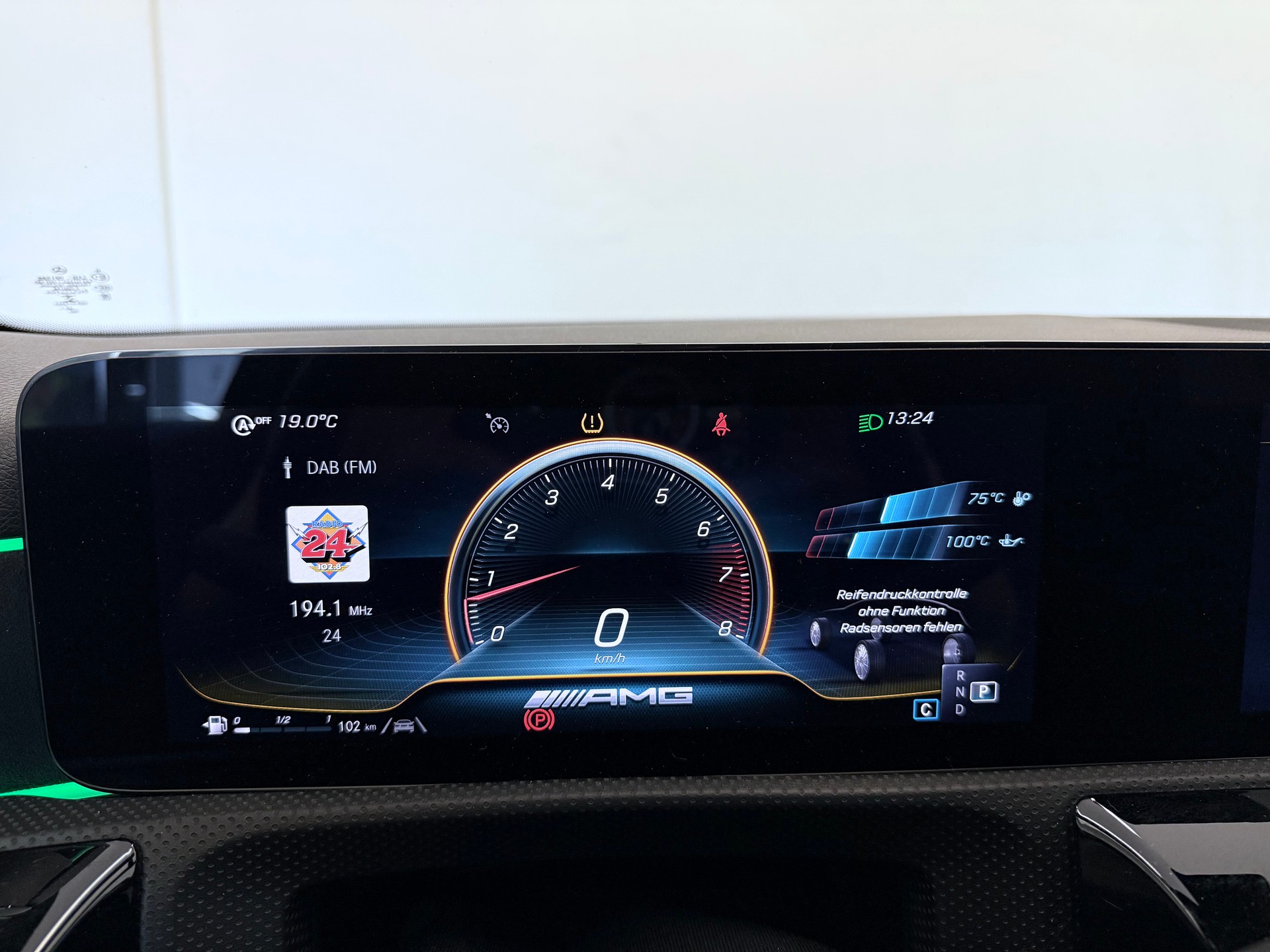 MERCEDES-BENZ A 35 AMG 4Matic Speedshift-image-17