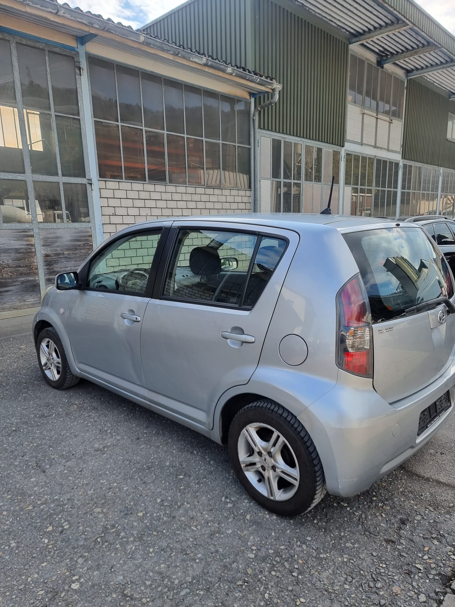 DAIHATSU Sirion 1.3 eco-4WD-image-5