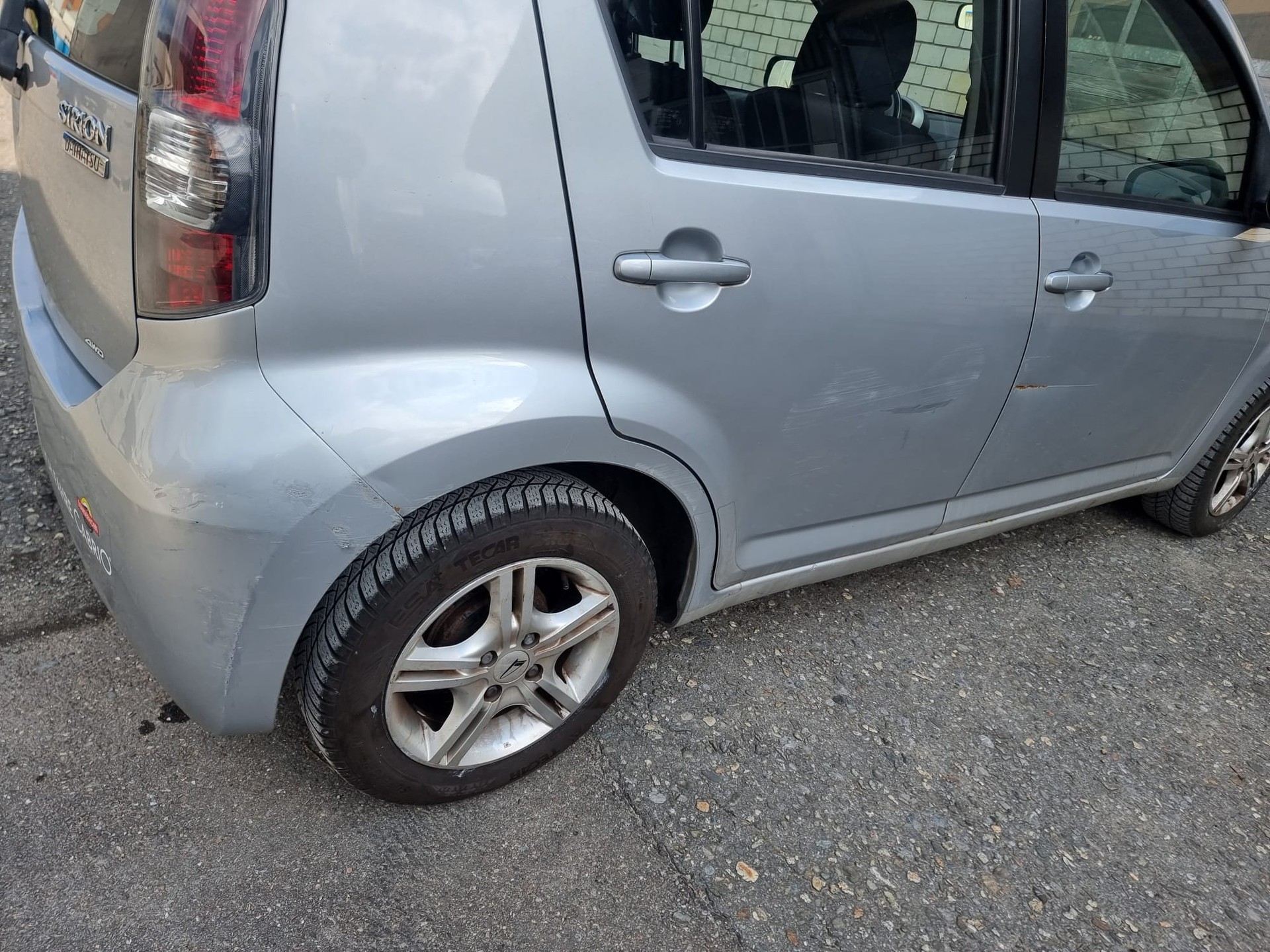 DAIHATSU Sirion 1.3 eco-4WD-image-10