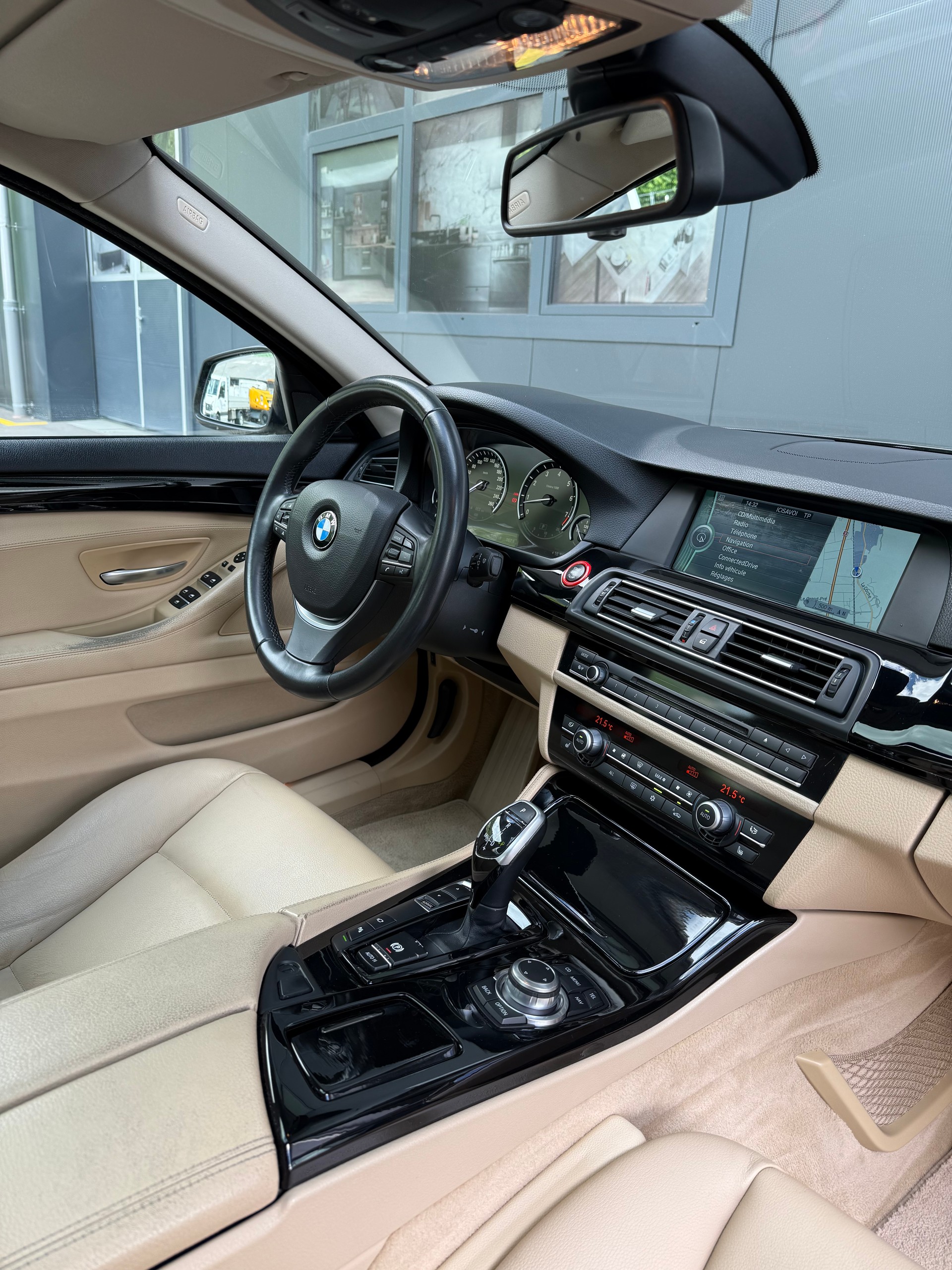 BMW 535i Pack-M Steptronic-image-11