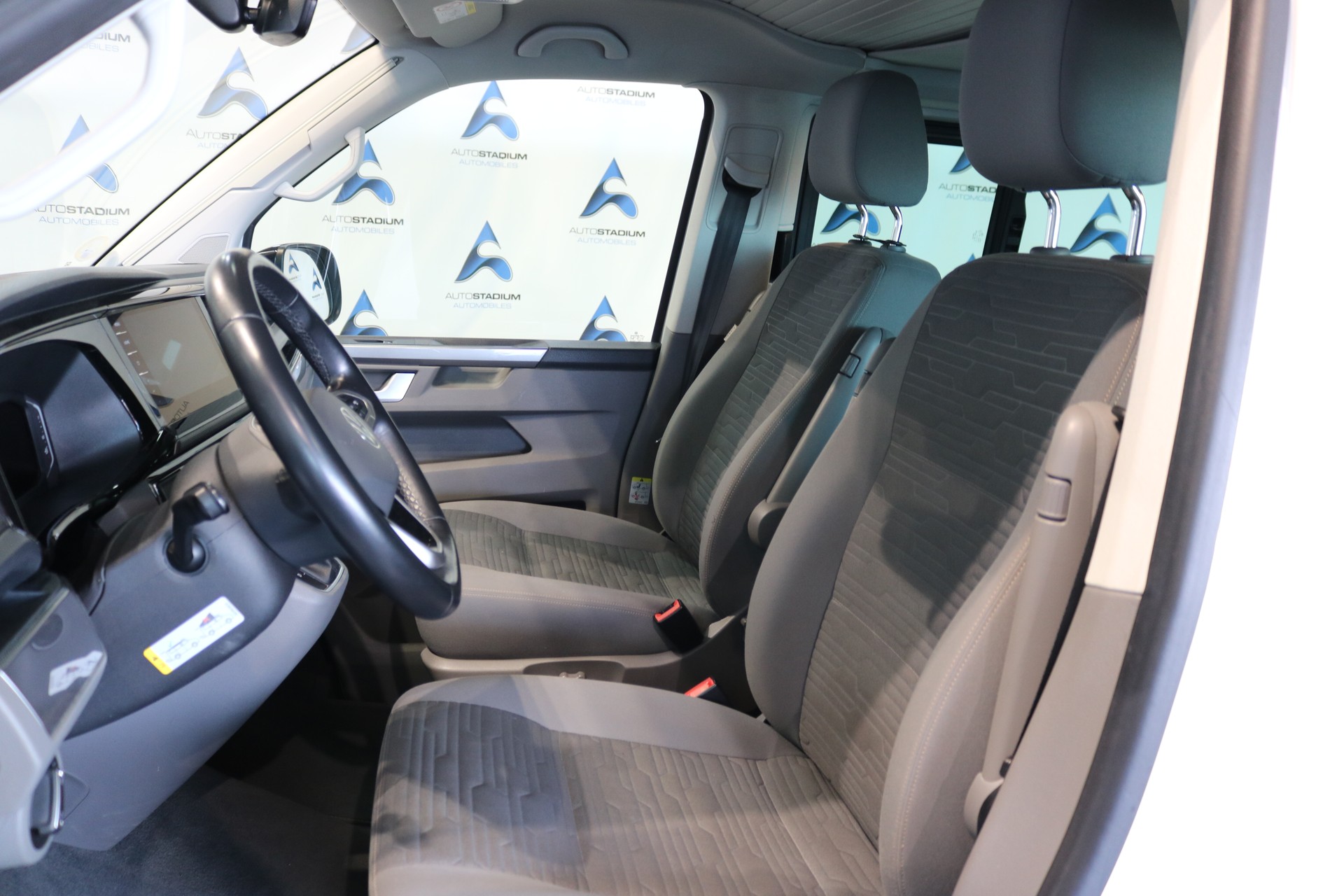 VW T6.1 California 2.0 TDI Ocean DSG-showroom-element-3