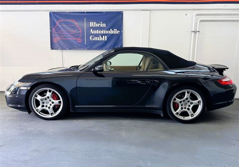 PORSCHE 911 Cabrio Carrera 4S-image-2