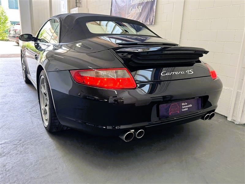 PORSCHE 911 Cabrio Carrera 4S-image-3