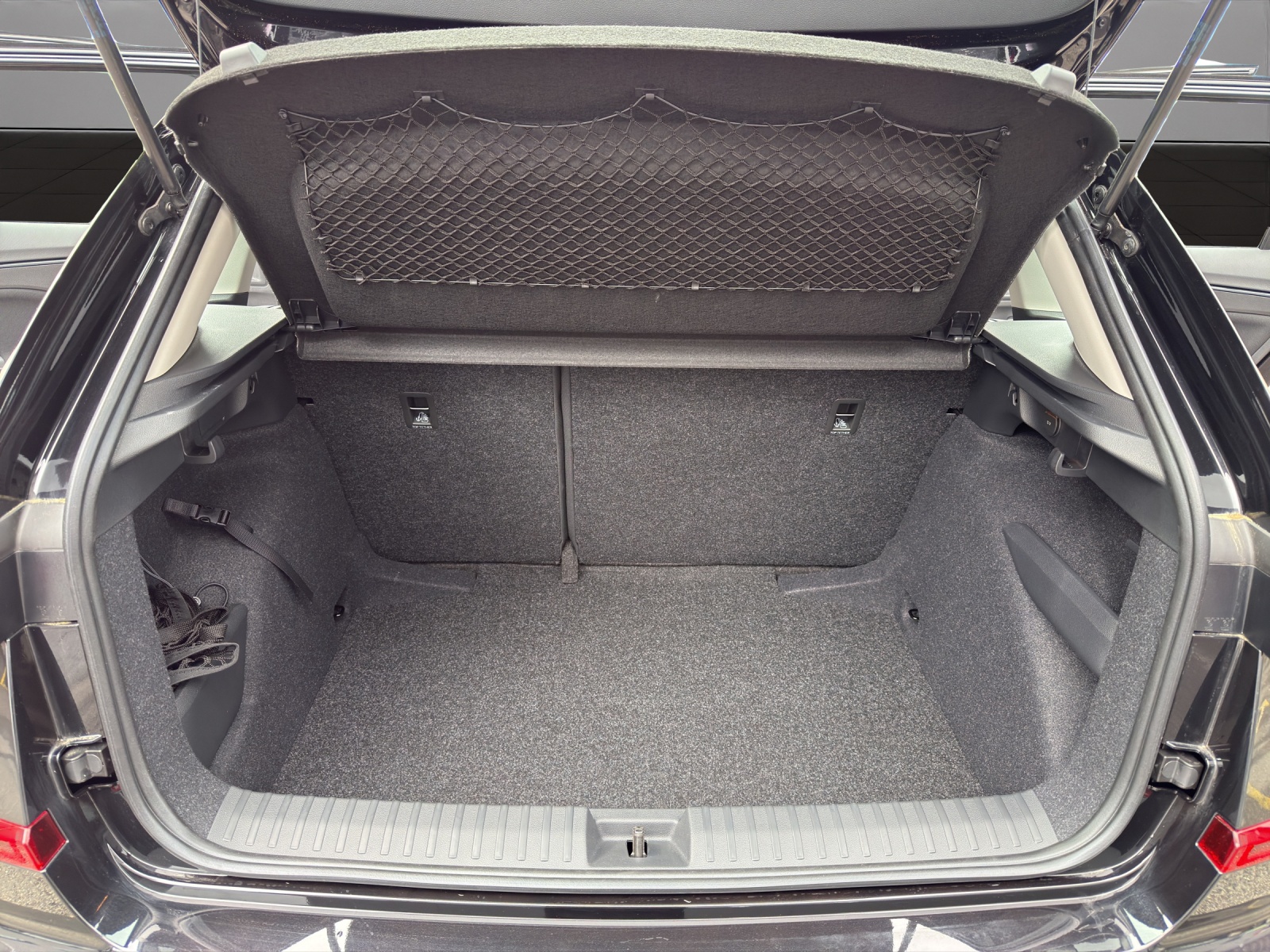 SKODA Kamiq 1.5 TSI Selection DSG-image-18