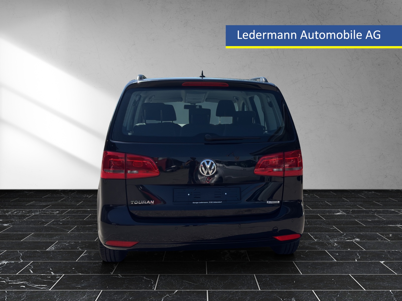 VW Touran 1.2 TSI BlueMotion Technology Trendline-showroom-element-3
