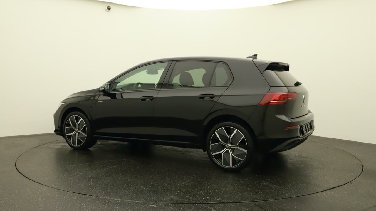 VW Golf VIII 1.5 TSI PHEV Limited-showroom-element-2