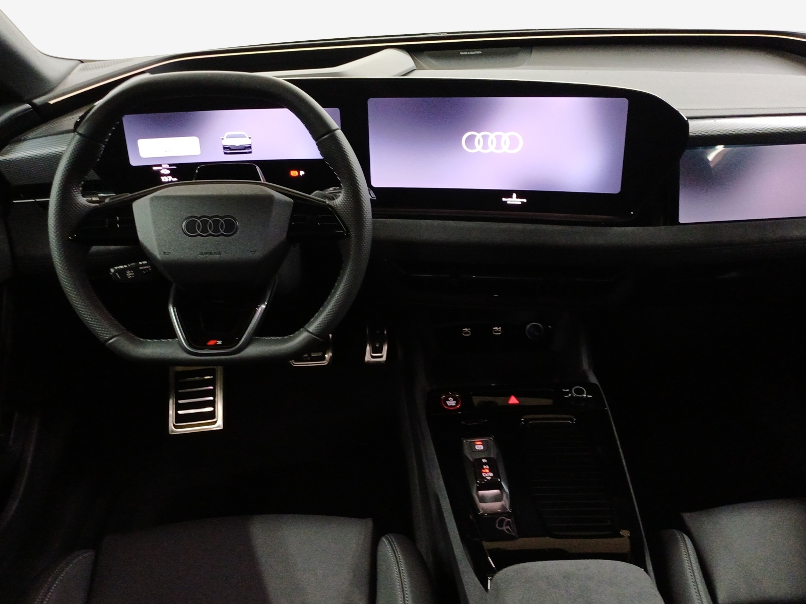 AUDI A6 Avant e-tron quattro-image-8