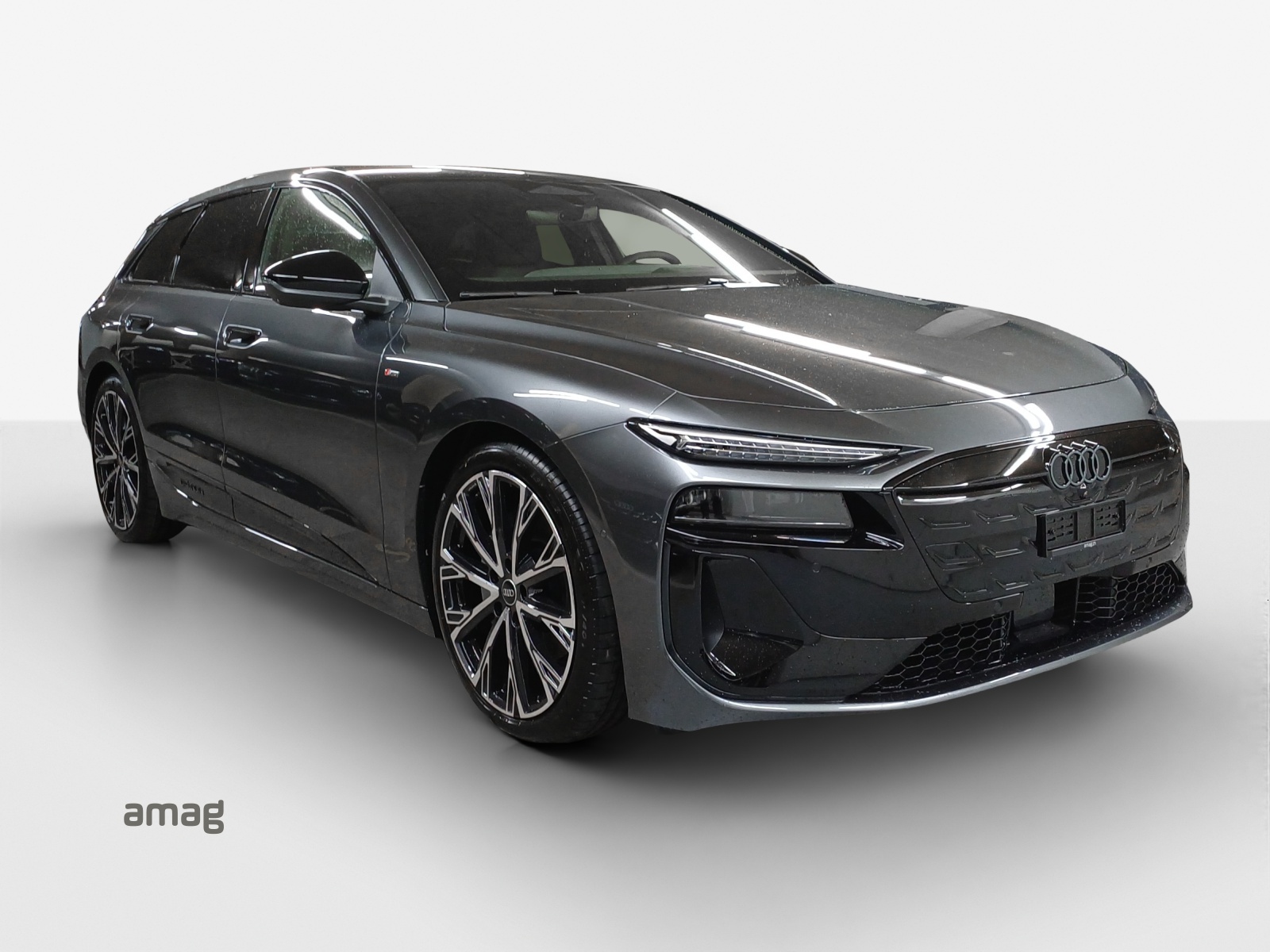 AUDI A6 Avant e-tron quattro-image-5