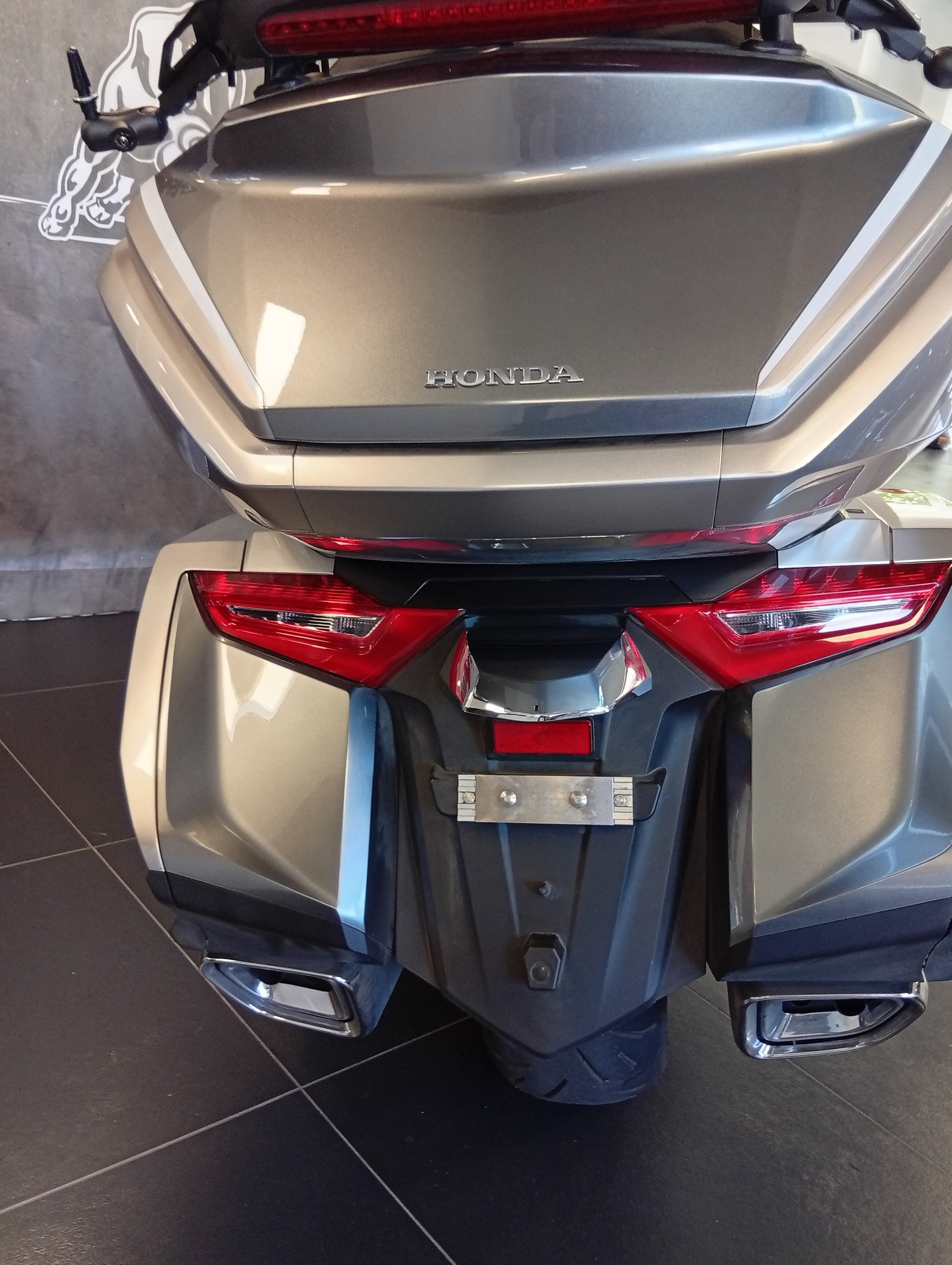 HONDA GL 1800 DA DCT Goldwing-image-2