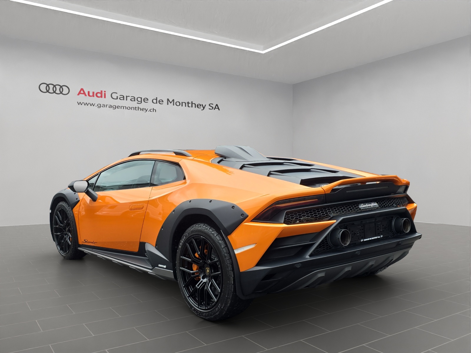 LAMBORGHINI Huracan Sterrato 1 of 1499 LP610-4 Coupé DCT-image-5