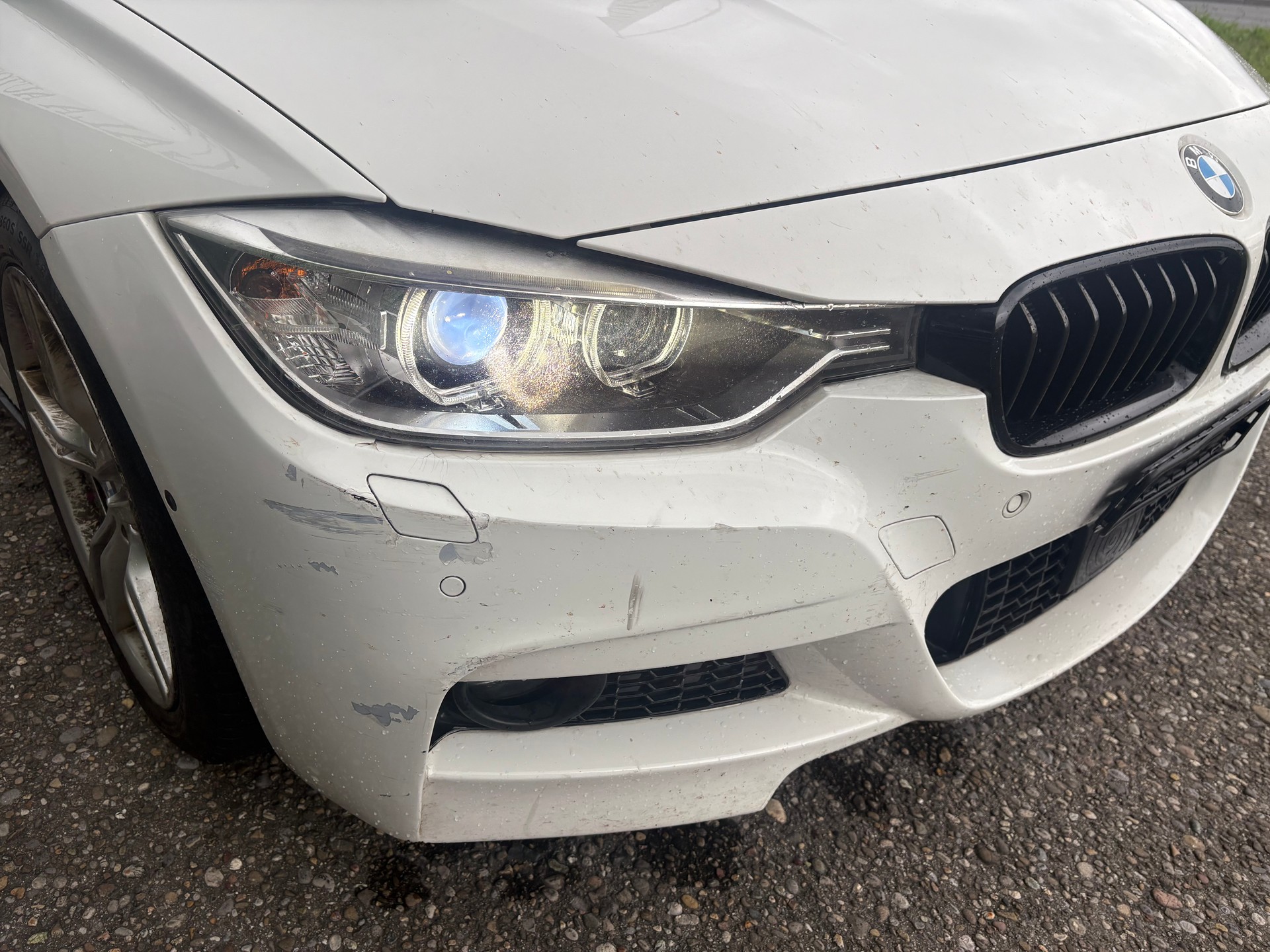 BMW 330d xDrive Modern Line Steptronic-image-11