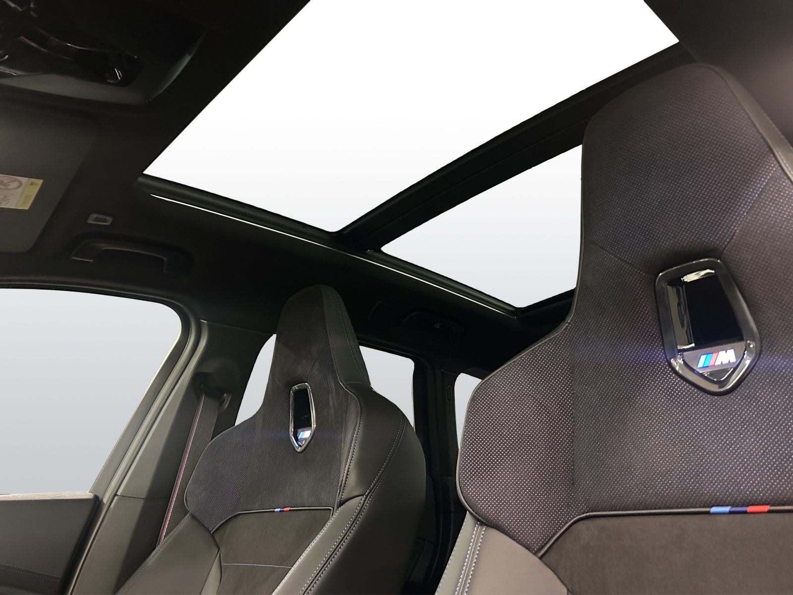 BMW X1 xDrive M35i M Sport Pro-image-17