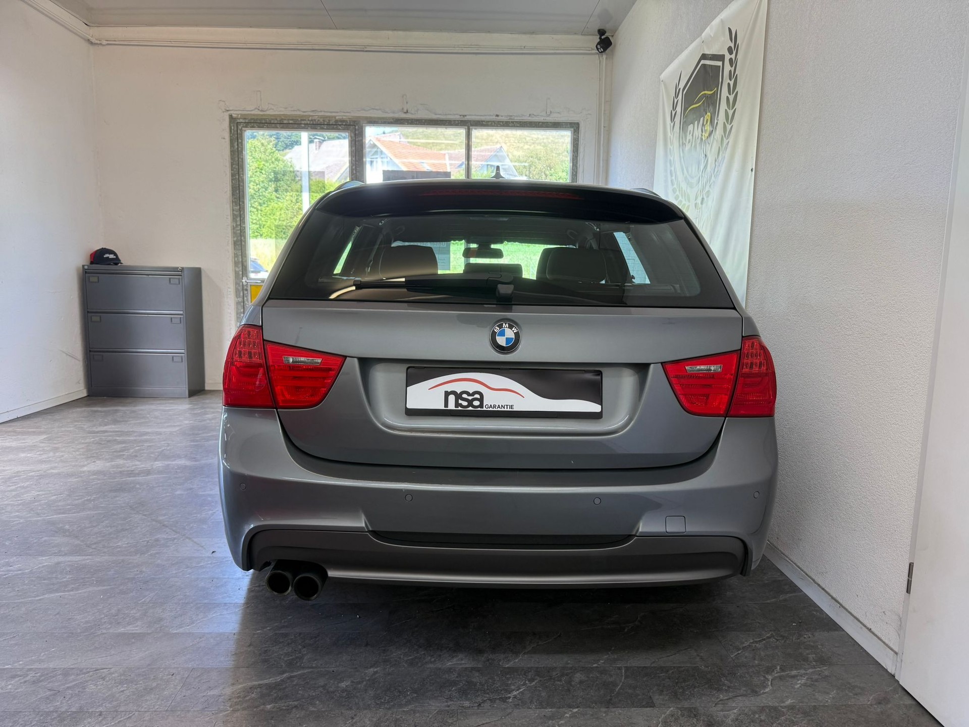 BMW 330d xDrive Touring Steptronic-image-3