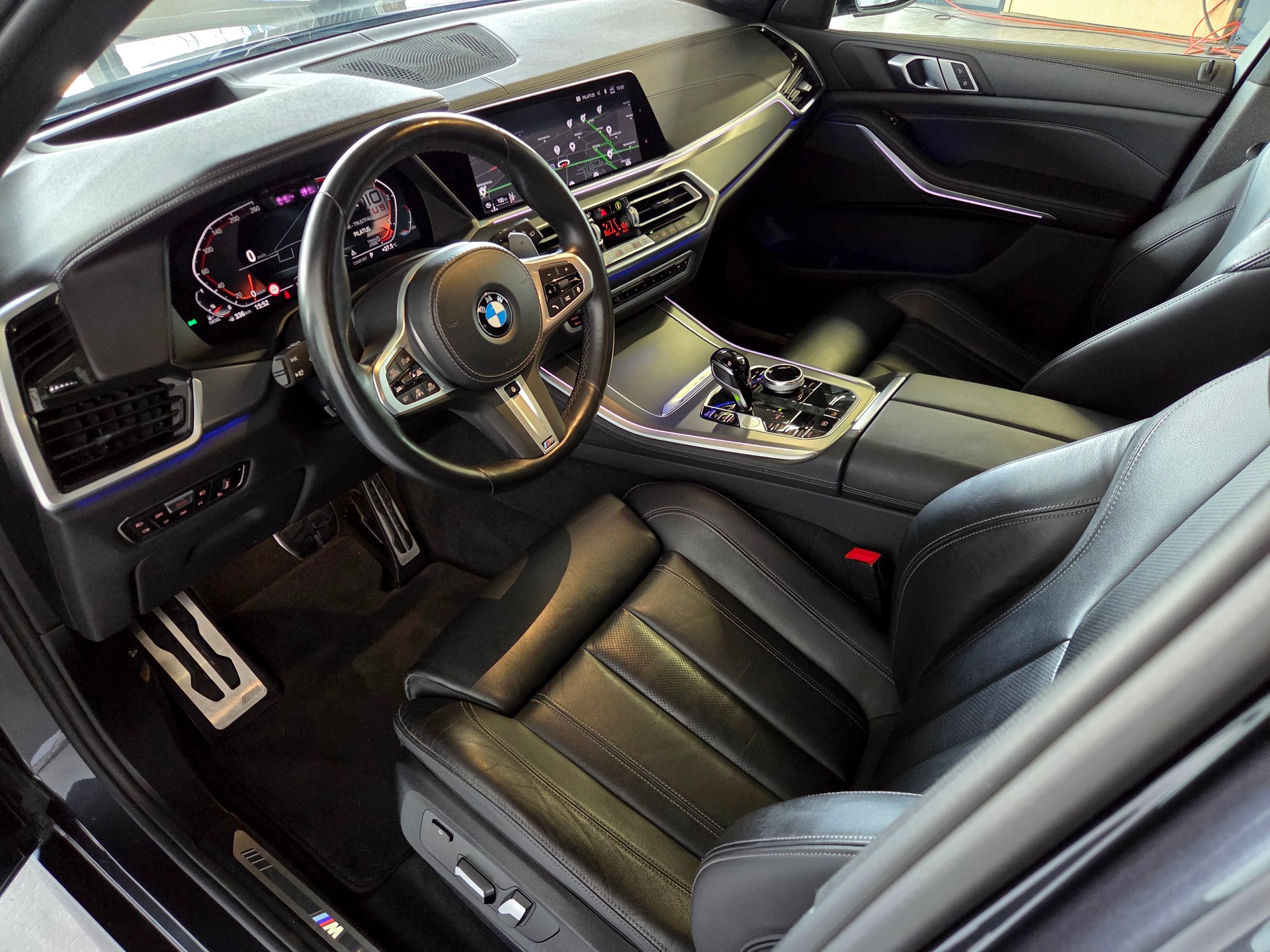 BMW X5 30d xDrive M-Sport-showroom-element-3
