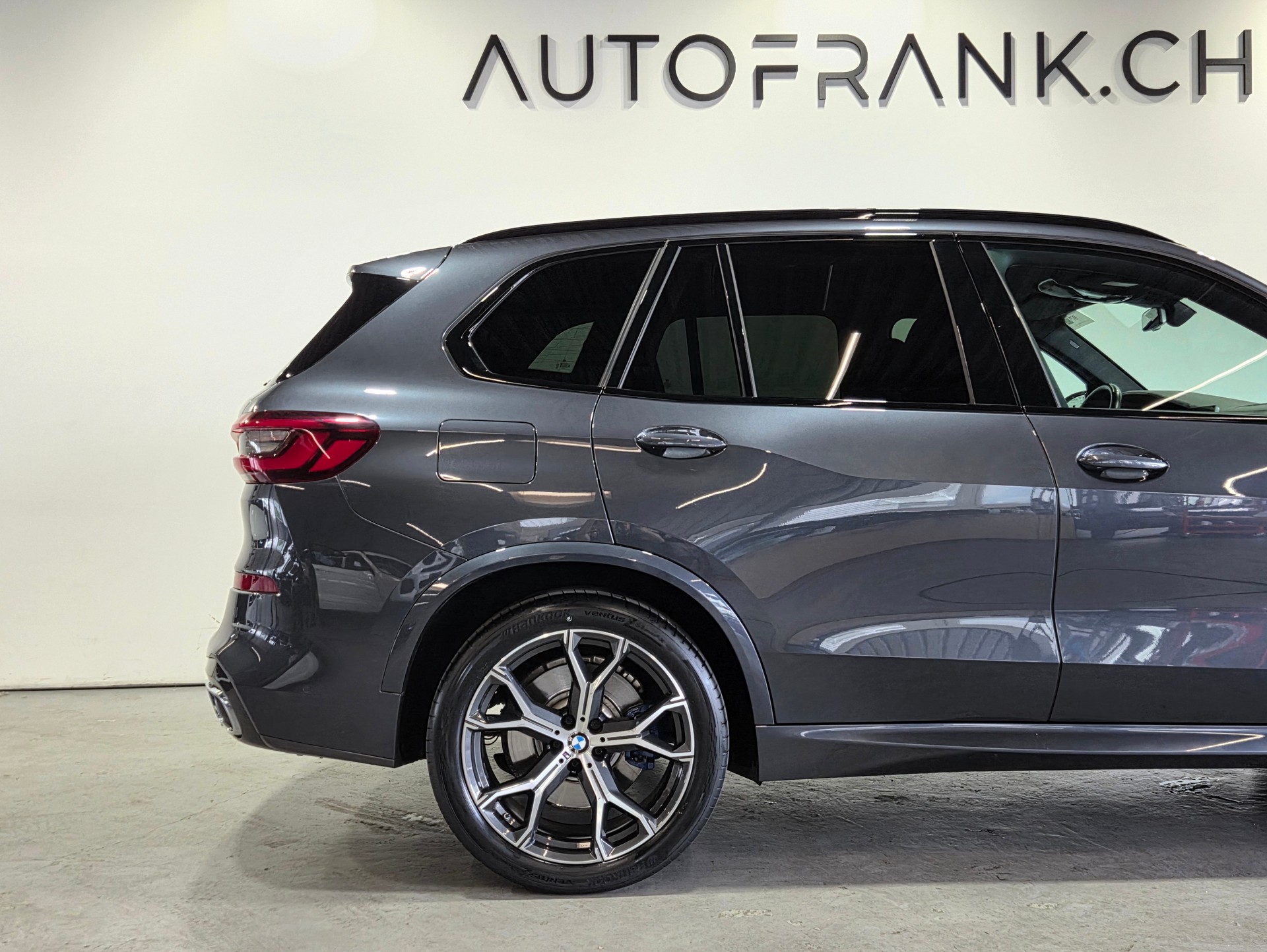 BMW X5 30d xDrive M-Sport-image-10