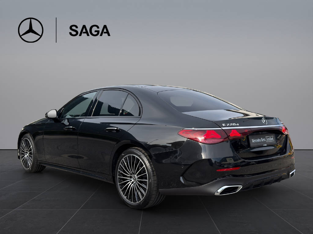 MERCEDES-BENZ E 220 d AMG Line 4matic-showroom-element-3