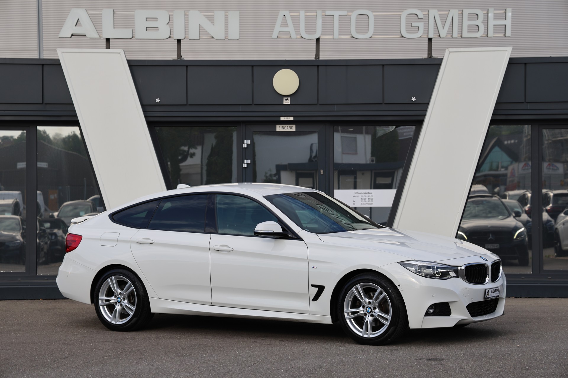 BMW 320d GT xDrive M Sport Steptronic-showroom-element-1